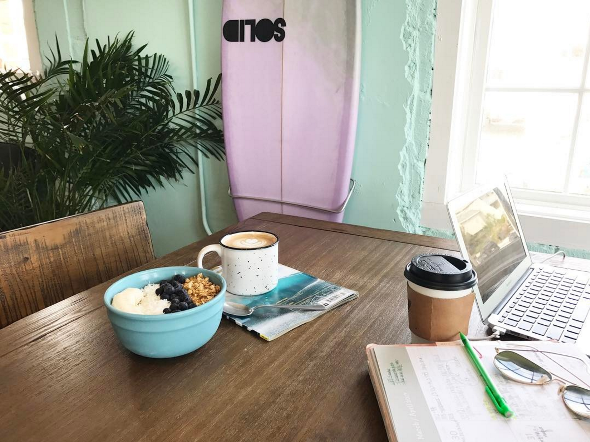 SUNdays Surf Cafe