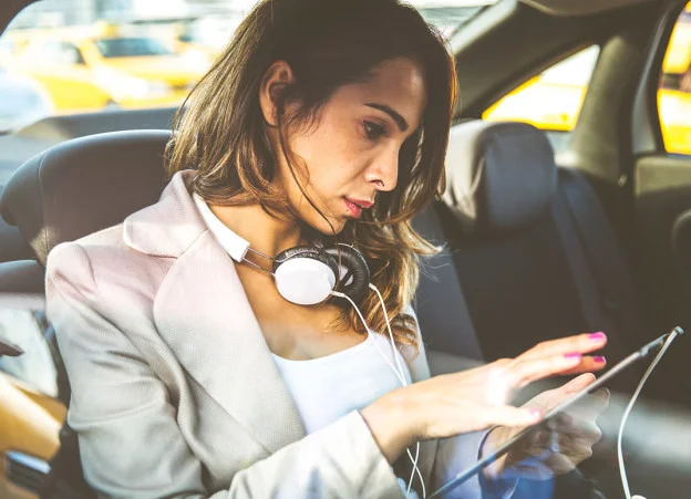 10-Podcasts-Every-Woman-Should-Know-061115-624x451.jpg