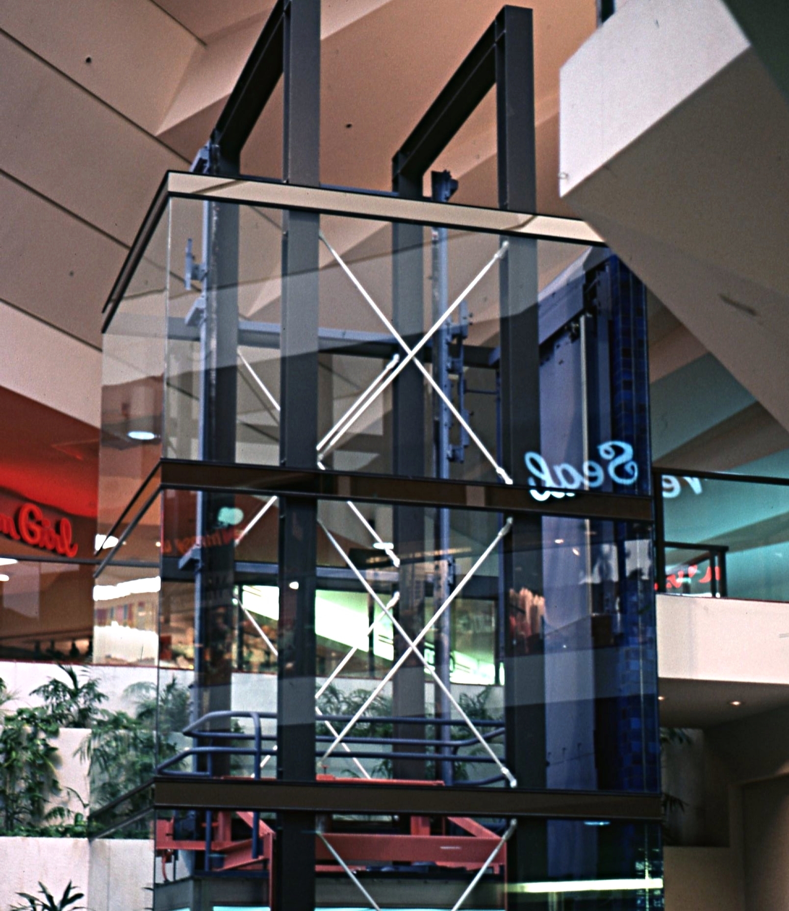 Elevator007.jpg