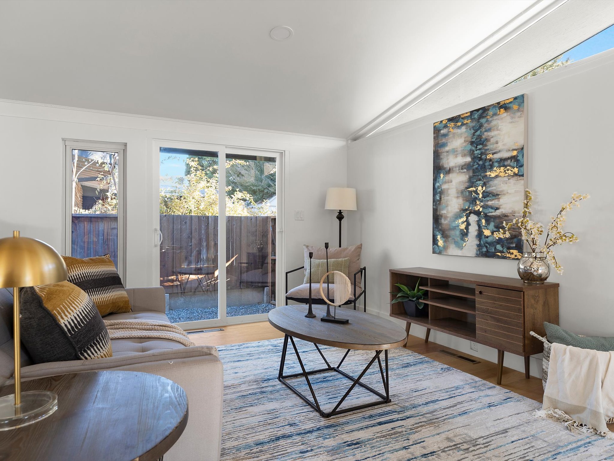 15-2315 S Newton St_14.jpg