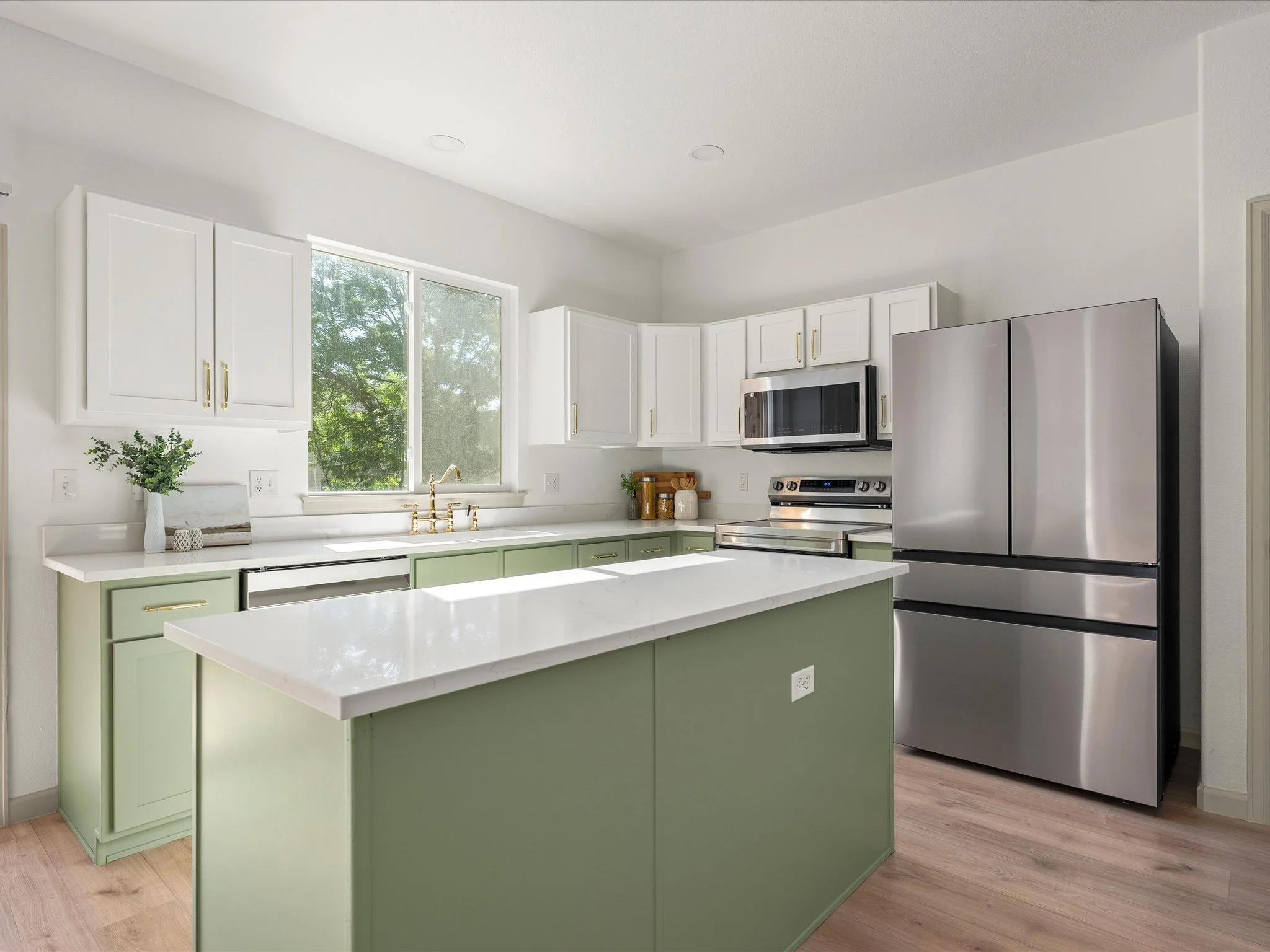 04-3356 S Nelson St_04.jpg