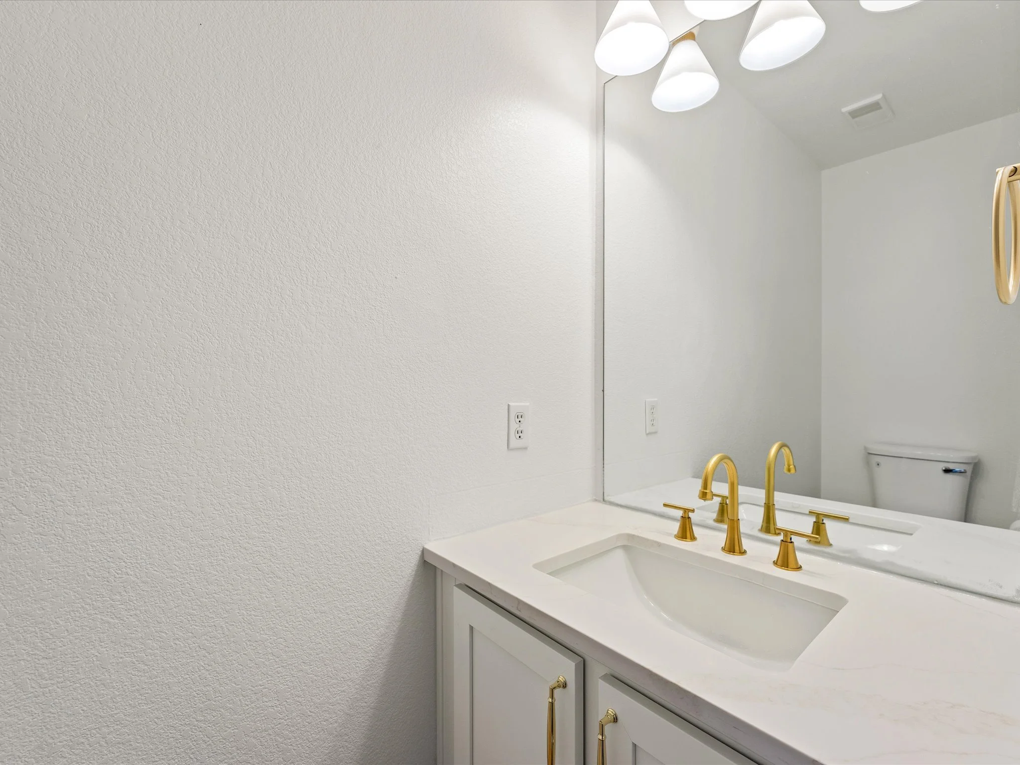 24-3356 S Nelson St_24.jpg