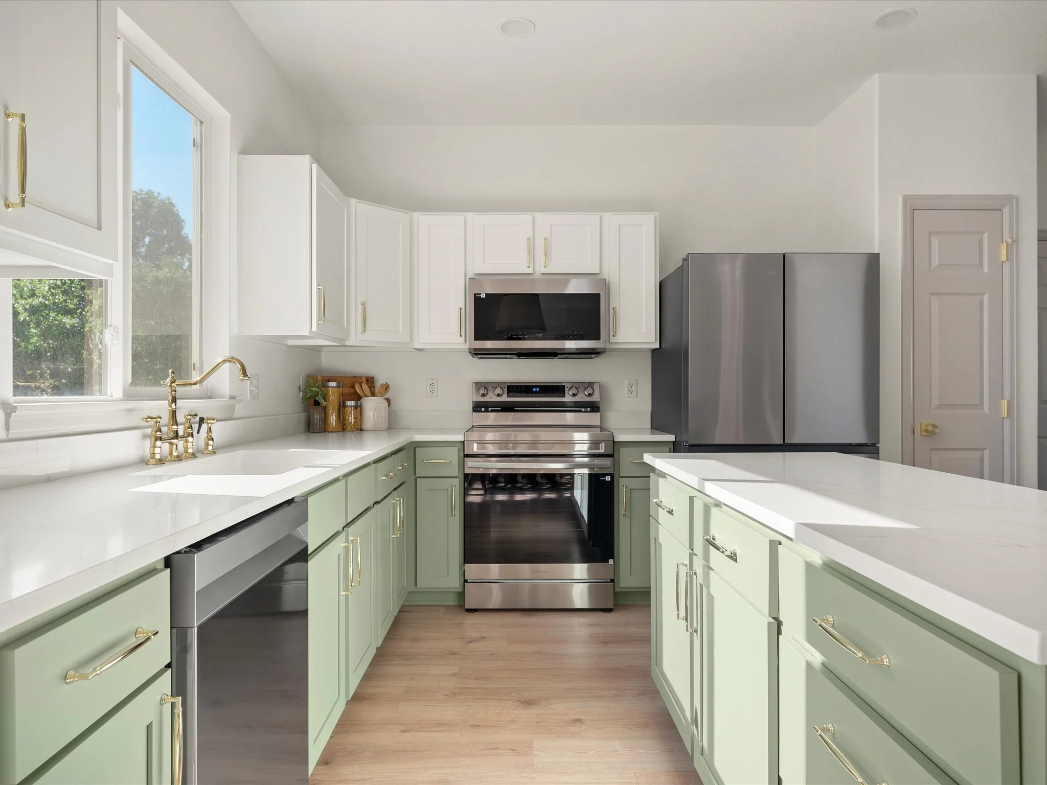 07-3356 S Nelson St_07.jpg