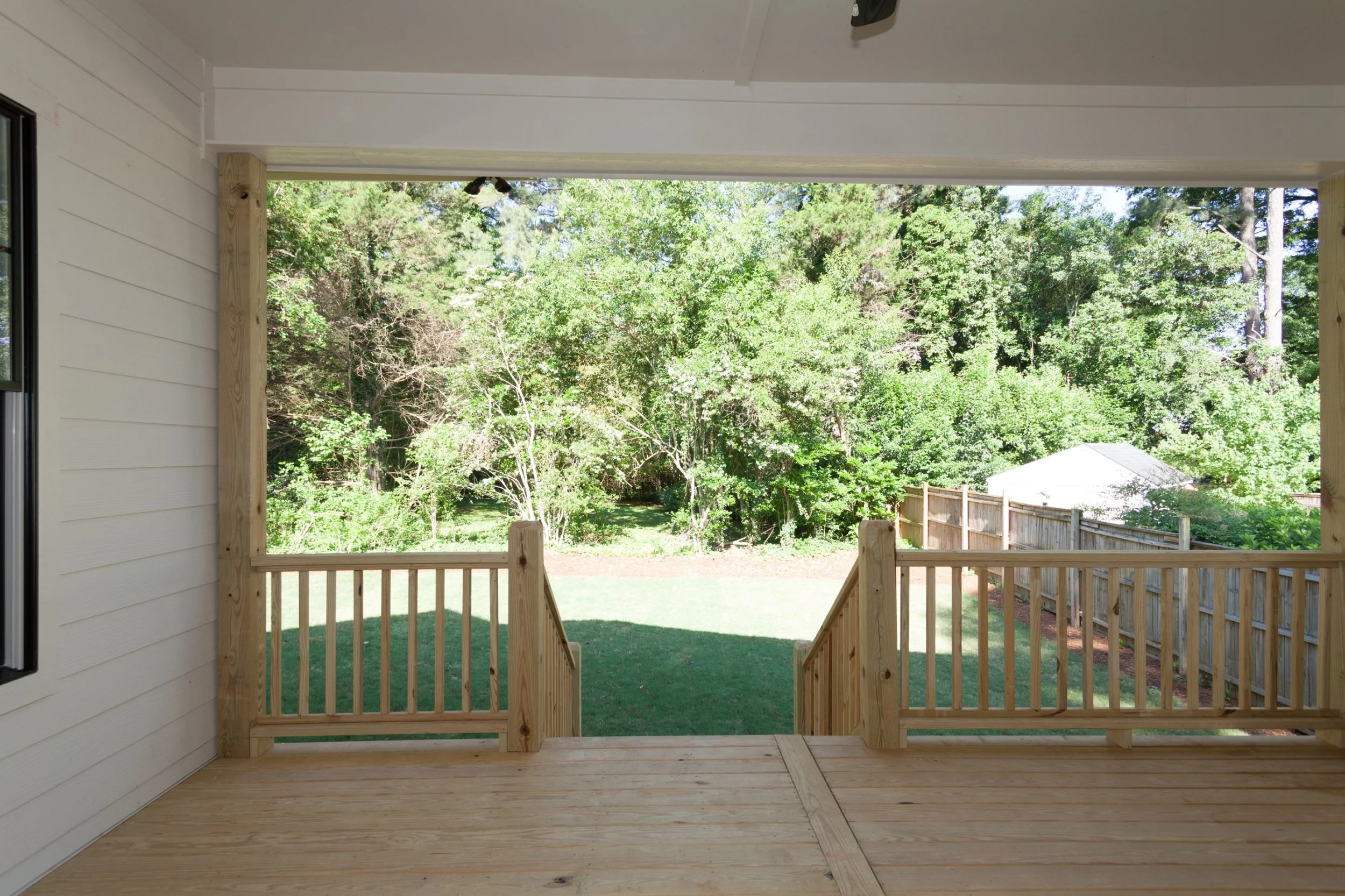 034_Porch.jpg