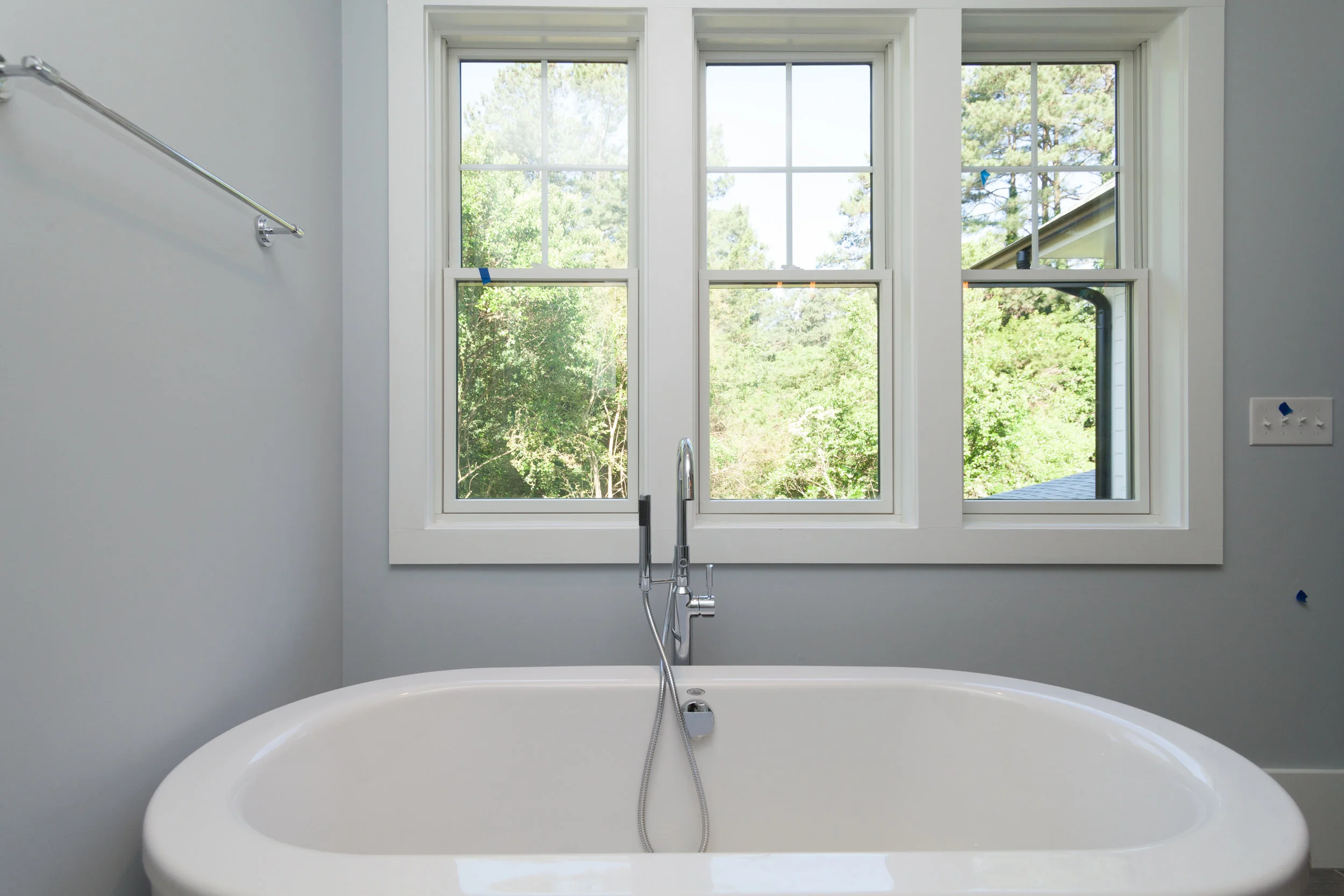 022_Master Bath Tub.jpg