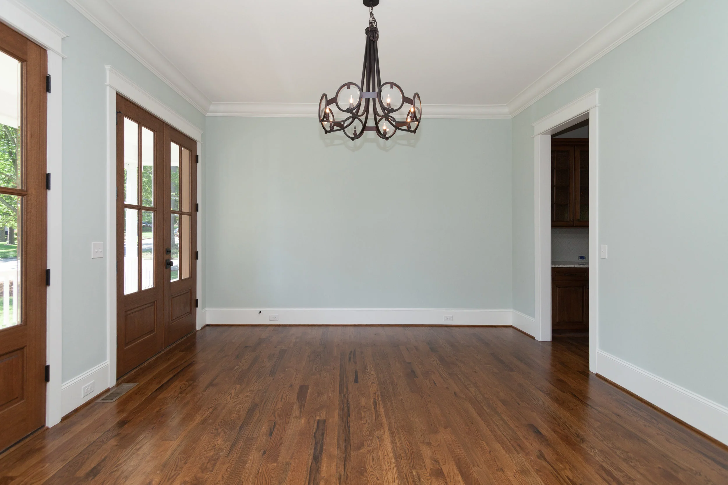 005_Formal Dining Room.jpg