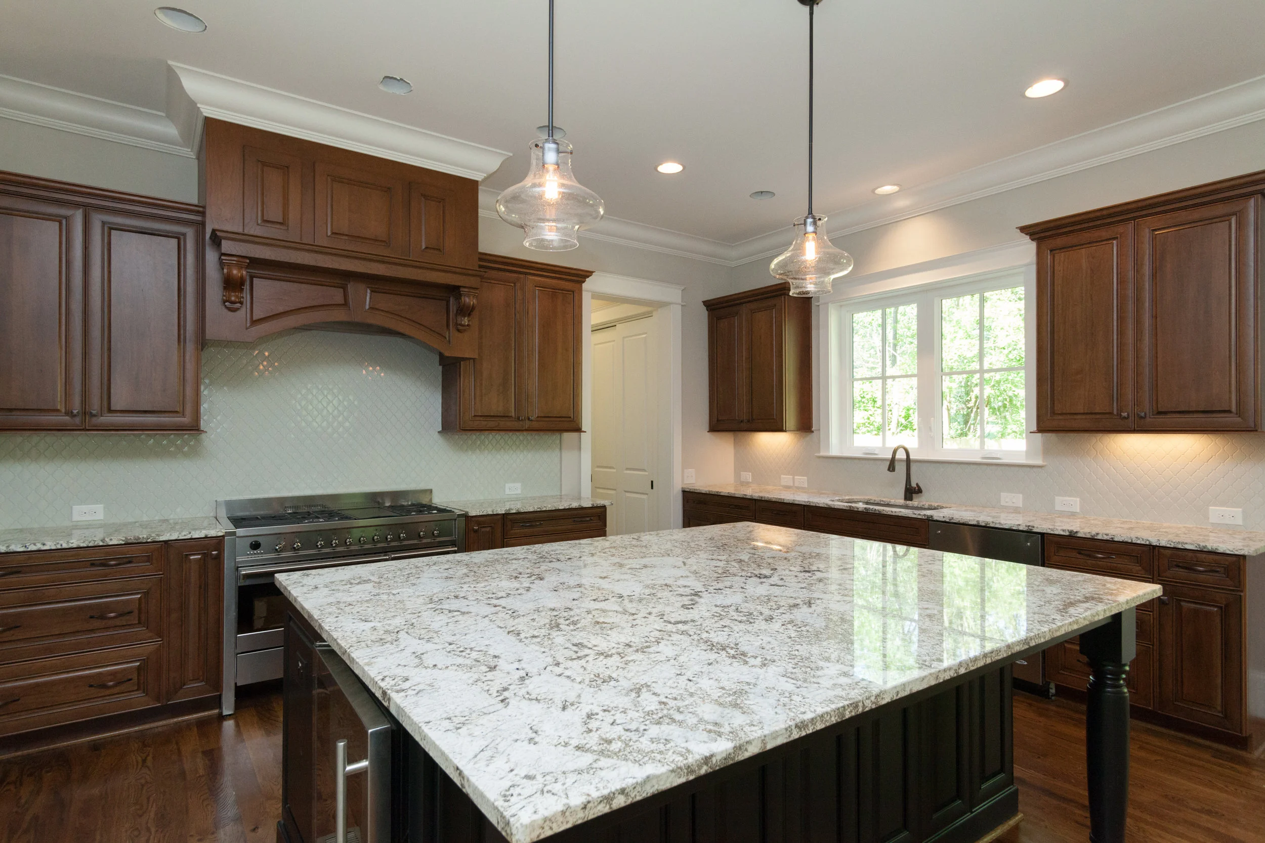 008_Kitchen.jpg