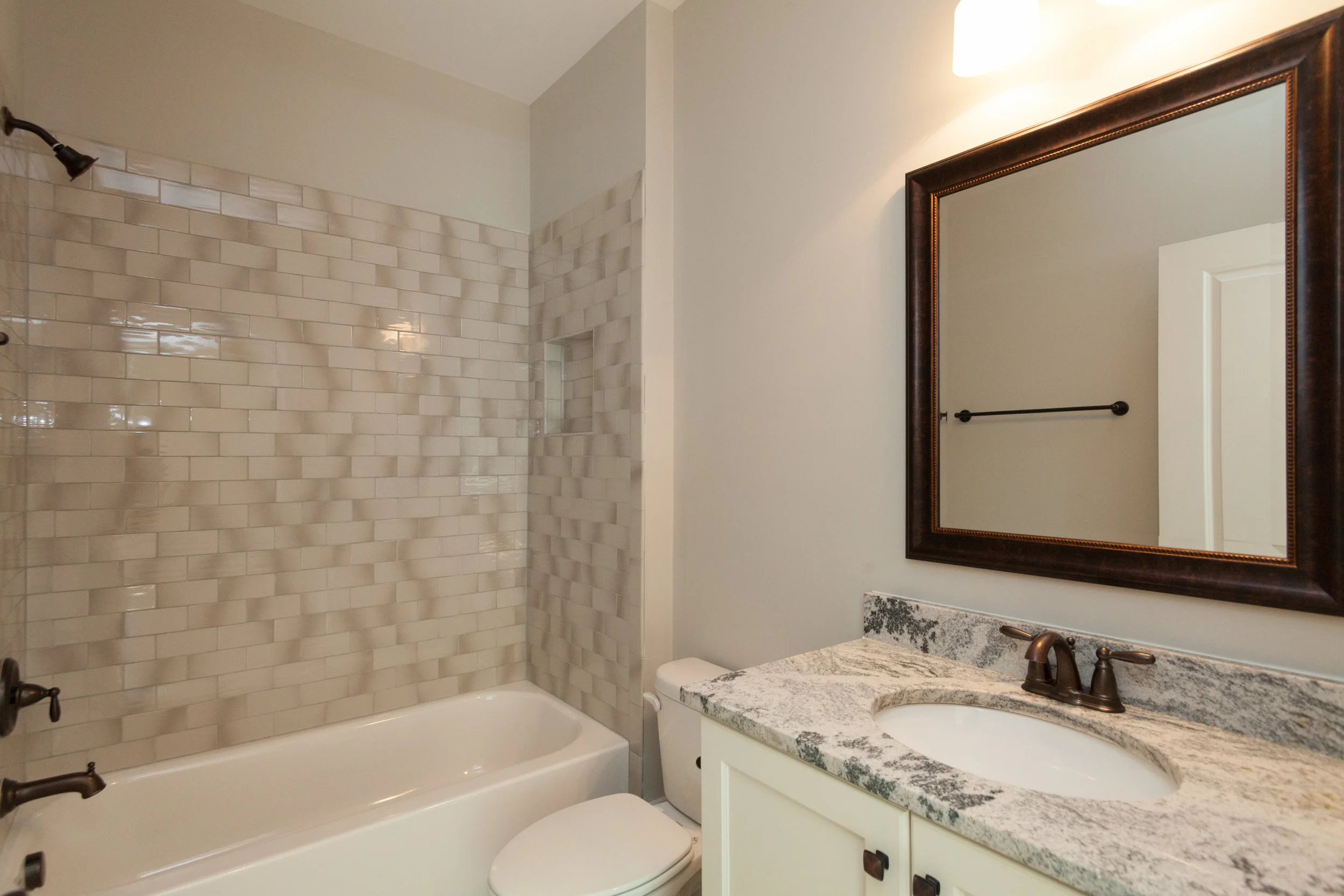 033_Bonus Bedroom Bath.jpg
