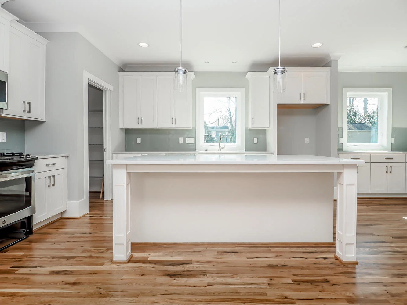 315 Grand Ave Raleigh NC 27606-large-009-030-Grand Ave9-1334x1000-72dpi.jpg