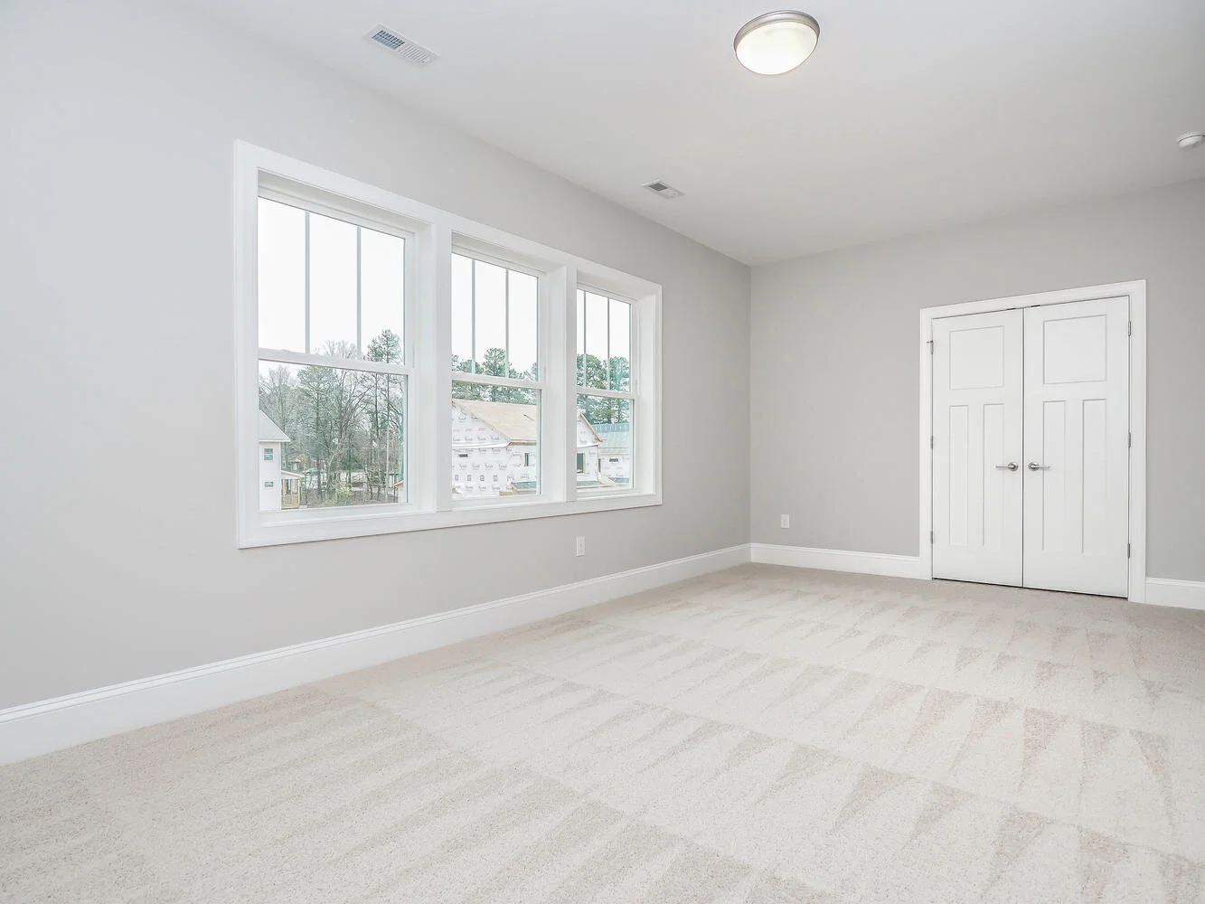 5025 Centerbud Place Raleigh-large-022-032-Centerbud Pl22-1334x1000-72dpi (1).jpg