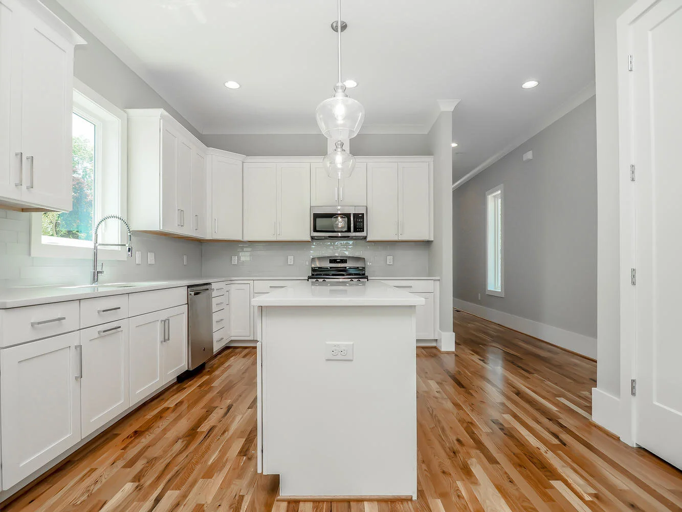 218 Grand Ave Raleigh NC 27606-large-024-022-Grand Ave24-1334x1000-72dpi.jpg