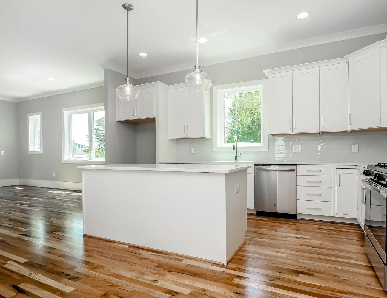 218 Grand Ave Raleigh NC 27606-large-026-020-Grand Ave26-1296x1000-72dpi.jpg