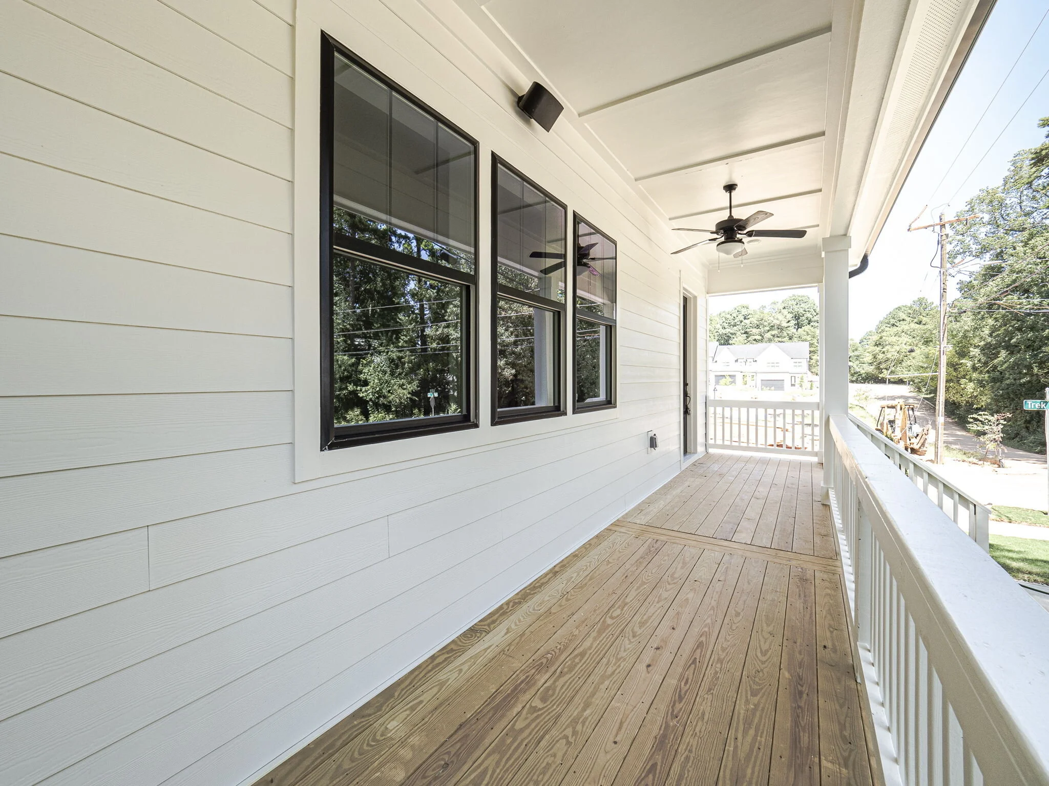 4-web-or-mls-4901 Trek Lane-31.jpg