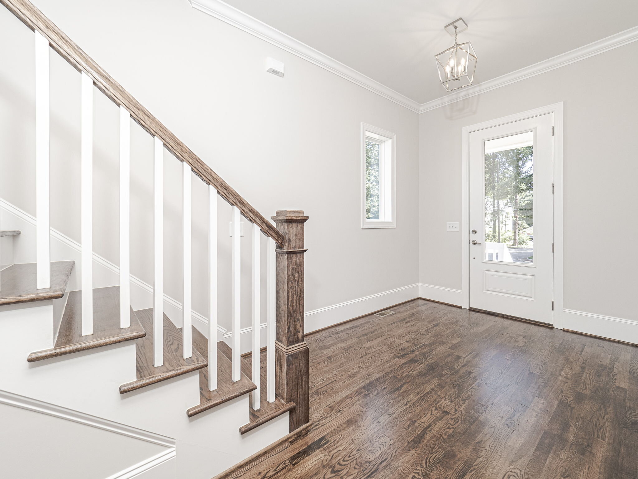 9-web-or-mls-4901 Trek Lane-2.jpg