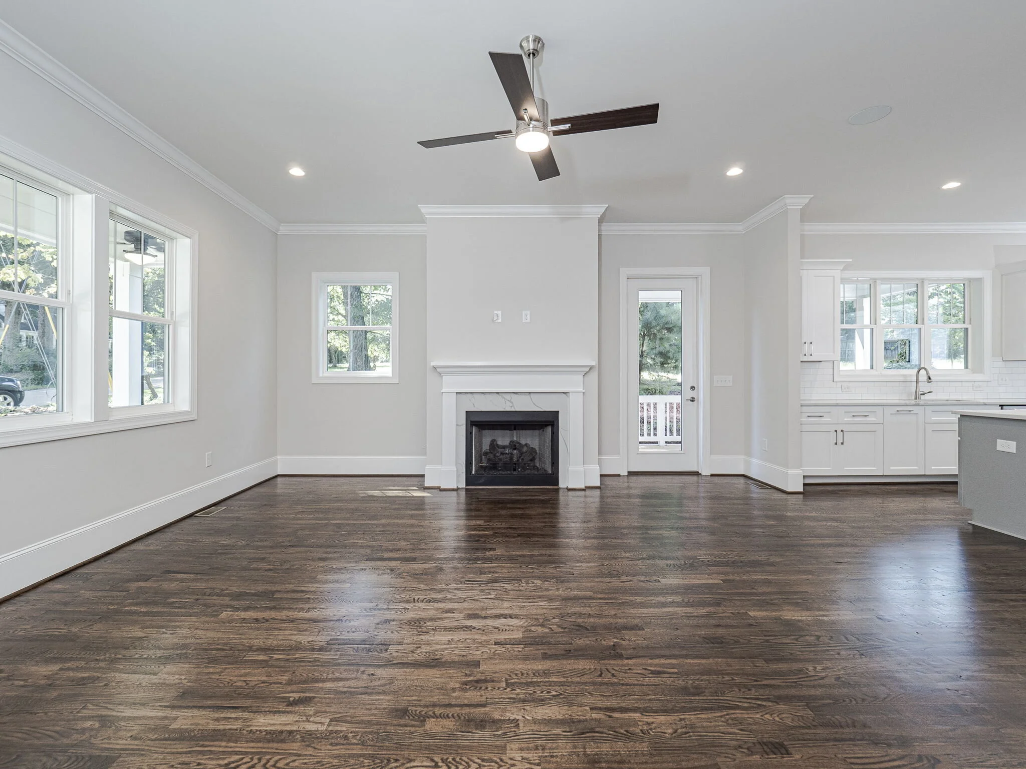 11-web-or-mls-4901 Trek Lane-4.jpg