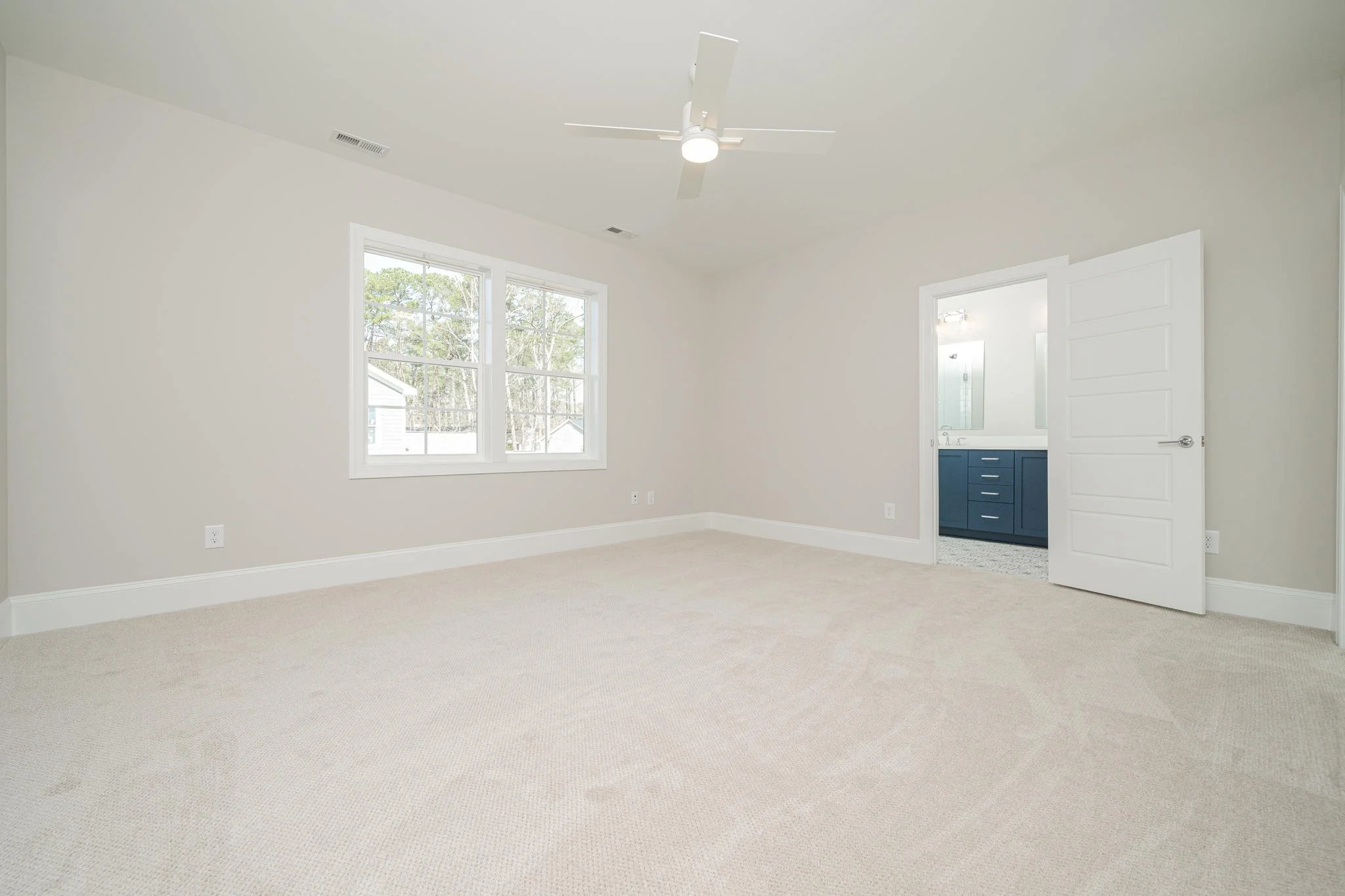 34-web-or-mls-740 Grove-26.jpg