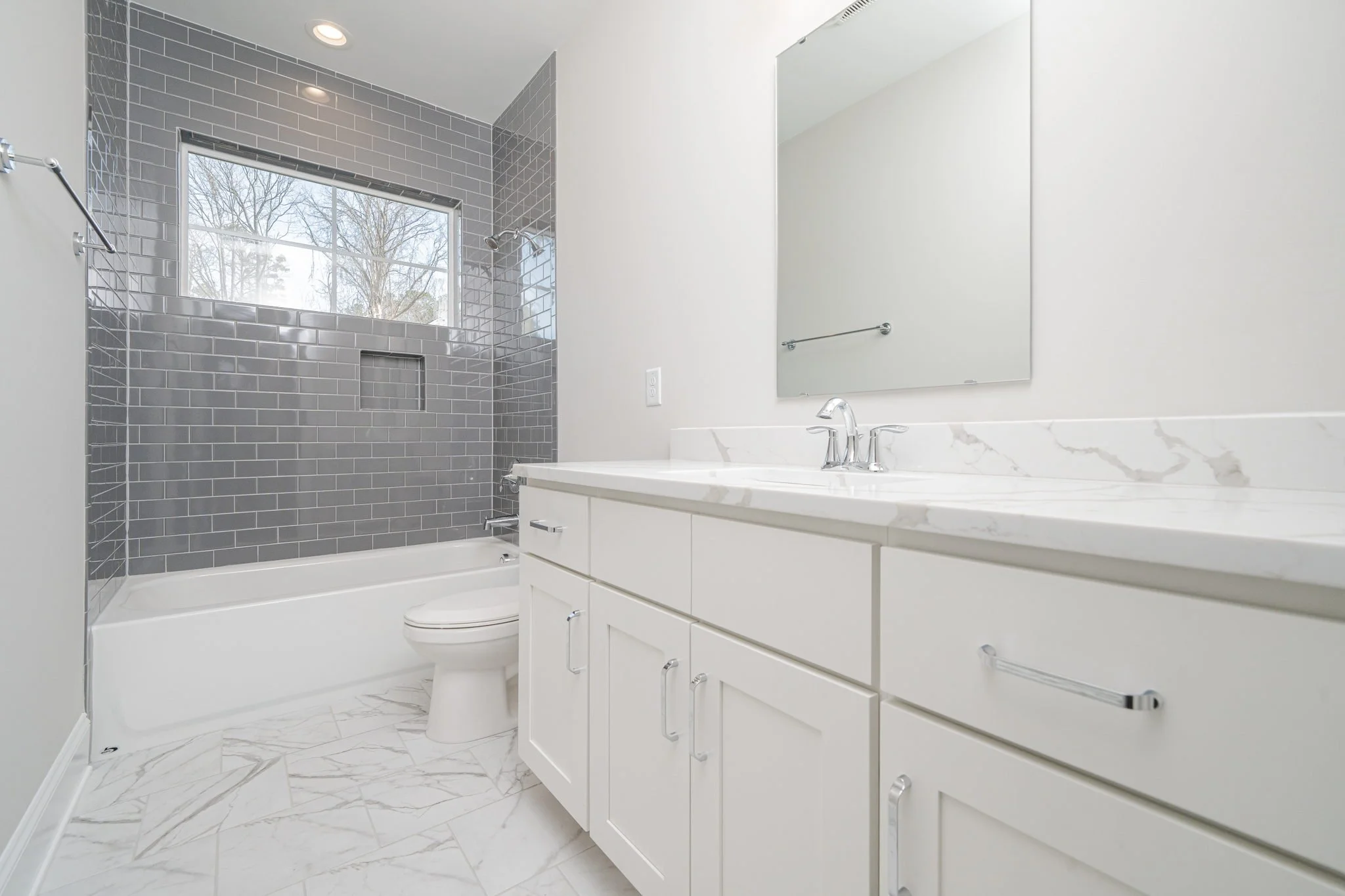 48-web-or-mls-740 Grove-40.jpg