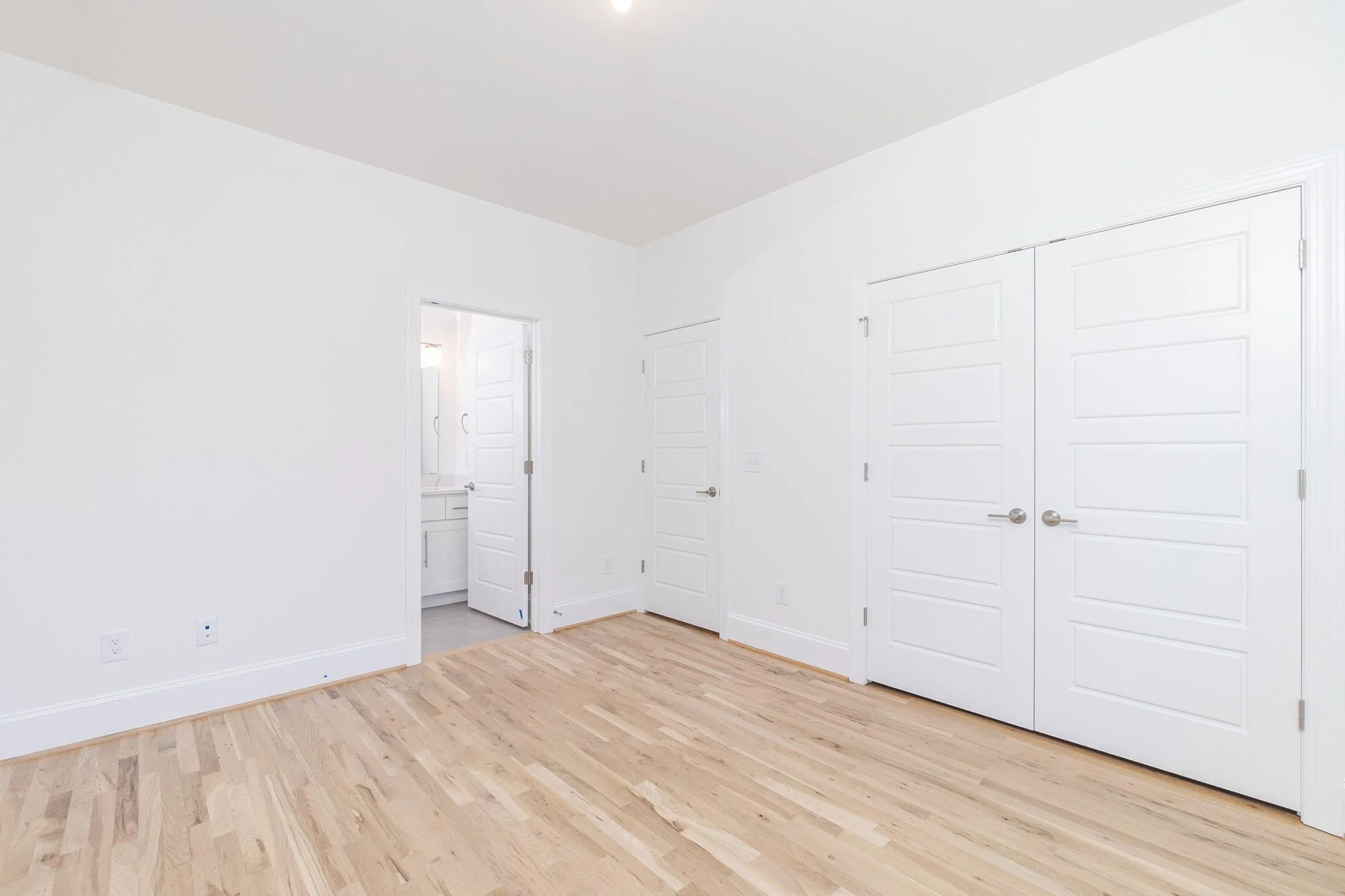 37-web-or-mls-812 Carolina Ave-47.jpg