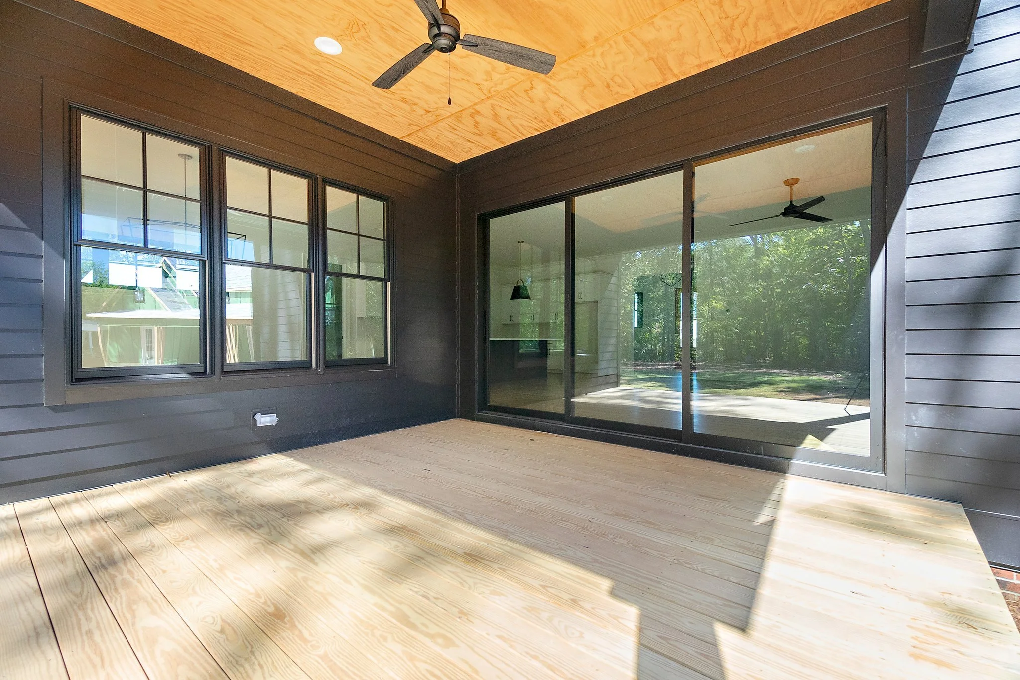 42-web-or-mls-5221 Alva Drive-15.jpg