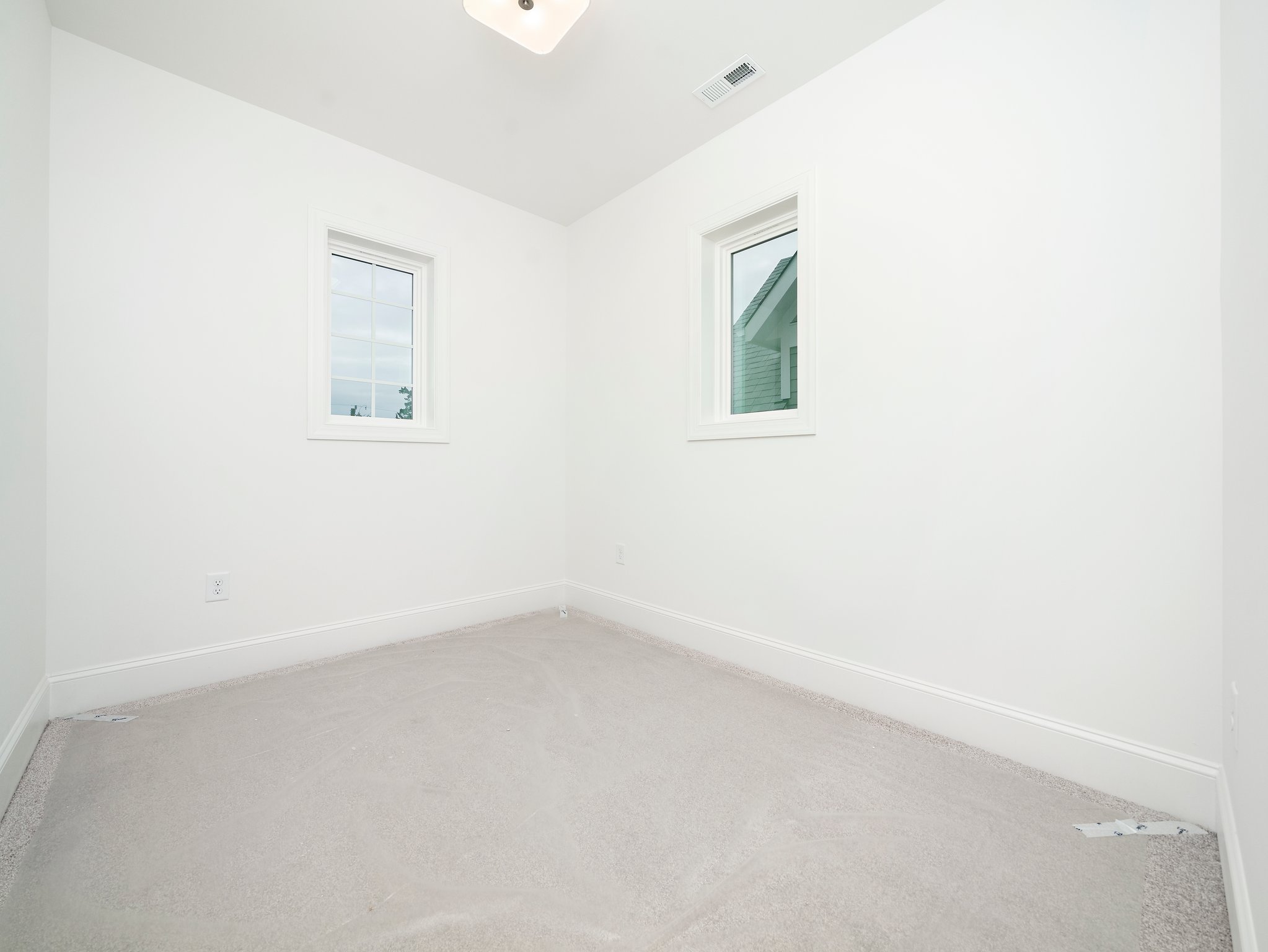 25-web-or-mls-1210 Kent-22.jpg