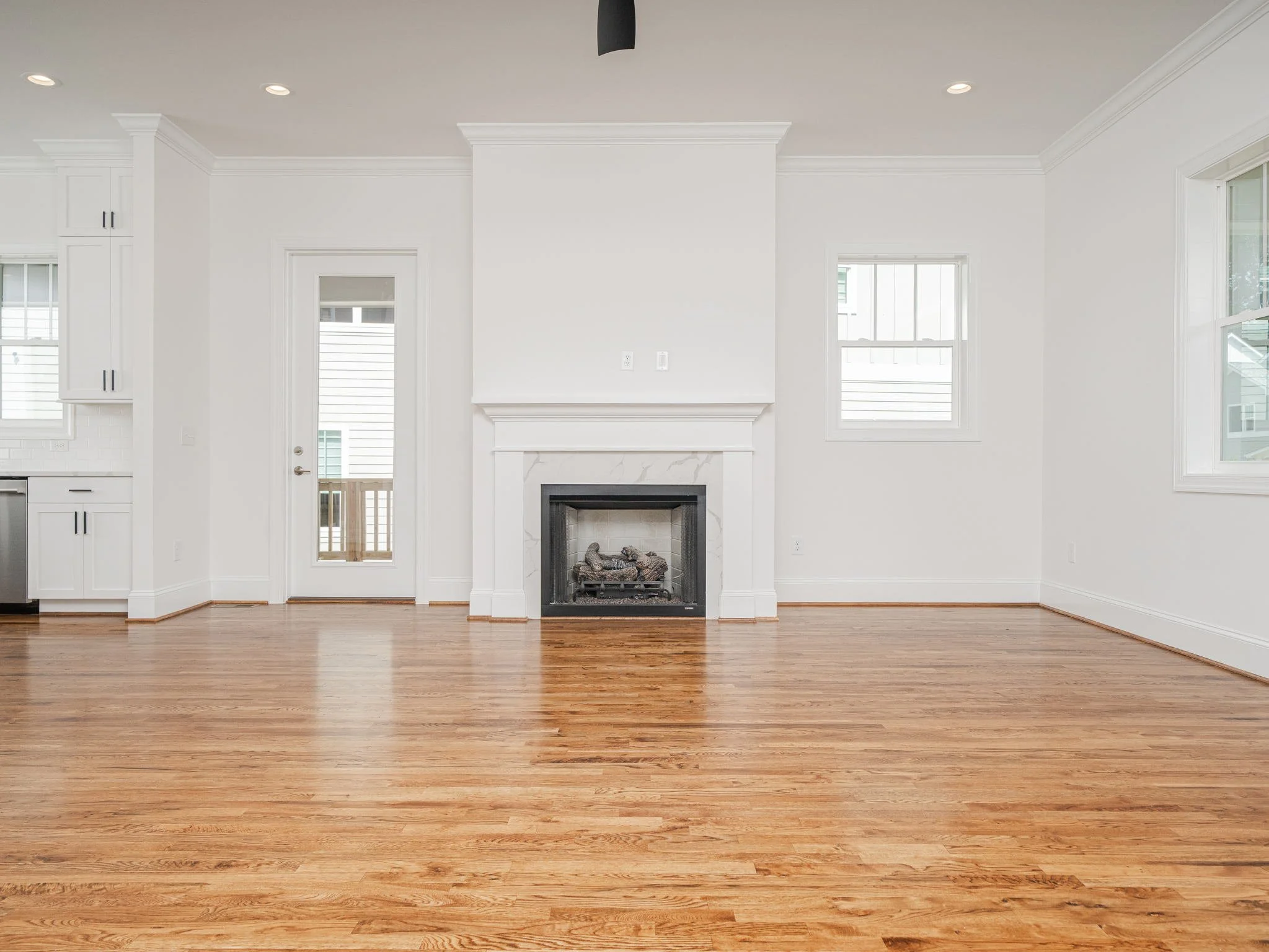 8-web-or-mls-816 Carolina-16.jpg