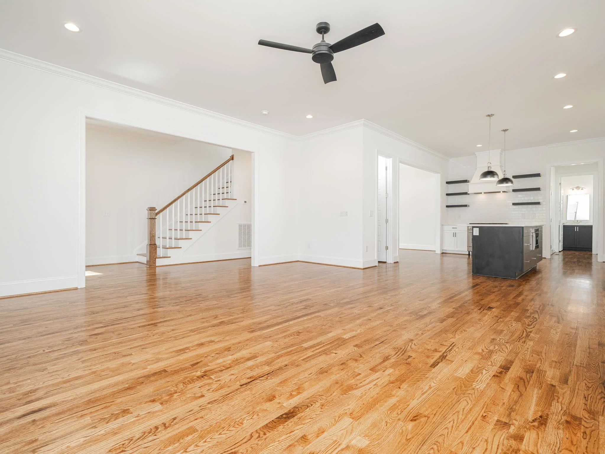 13-web-or-mls-816 Carolina-21.jpg