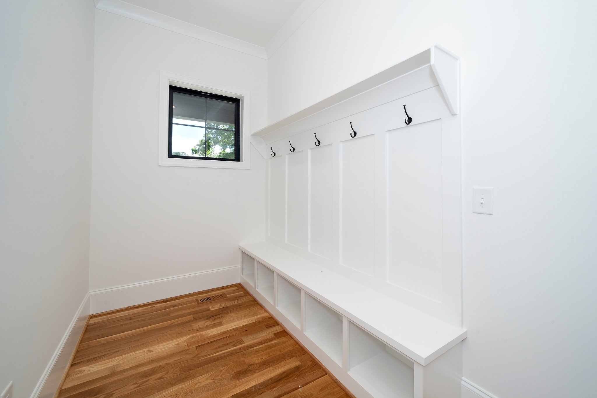 22-web-or-mls-2501 Dawson Mill Run (18 of 42).jpg