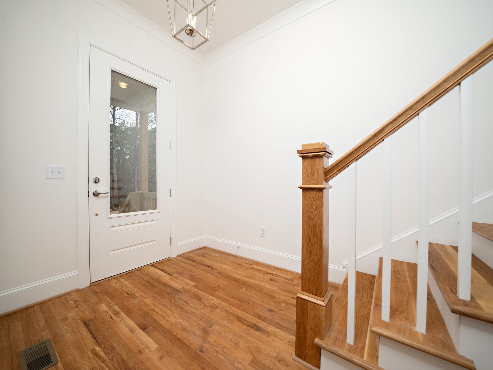 5-web-or-mls-1227 Chaney-1.jpg