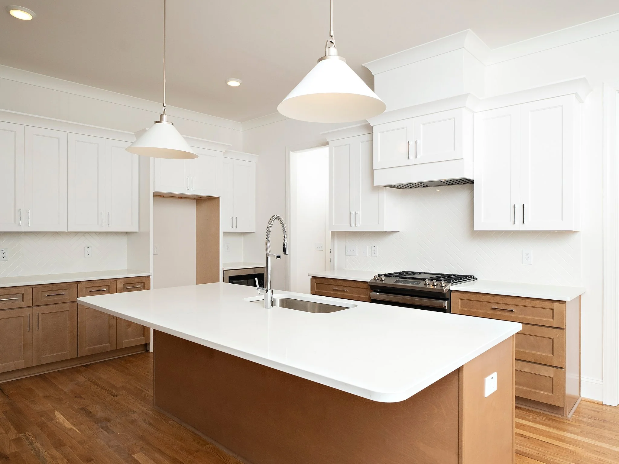 17-web-or-mls-1227 Chaney-13.jpg
