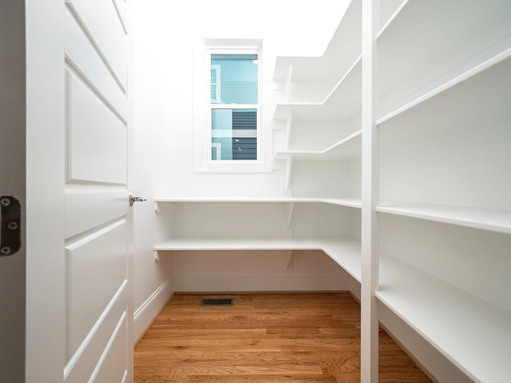 20-web-or-mls-1227 Chaney-16.jpg