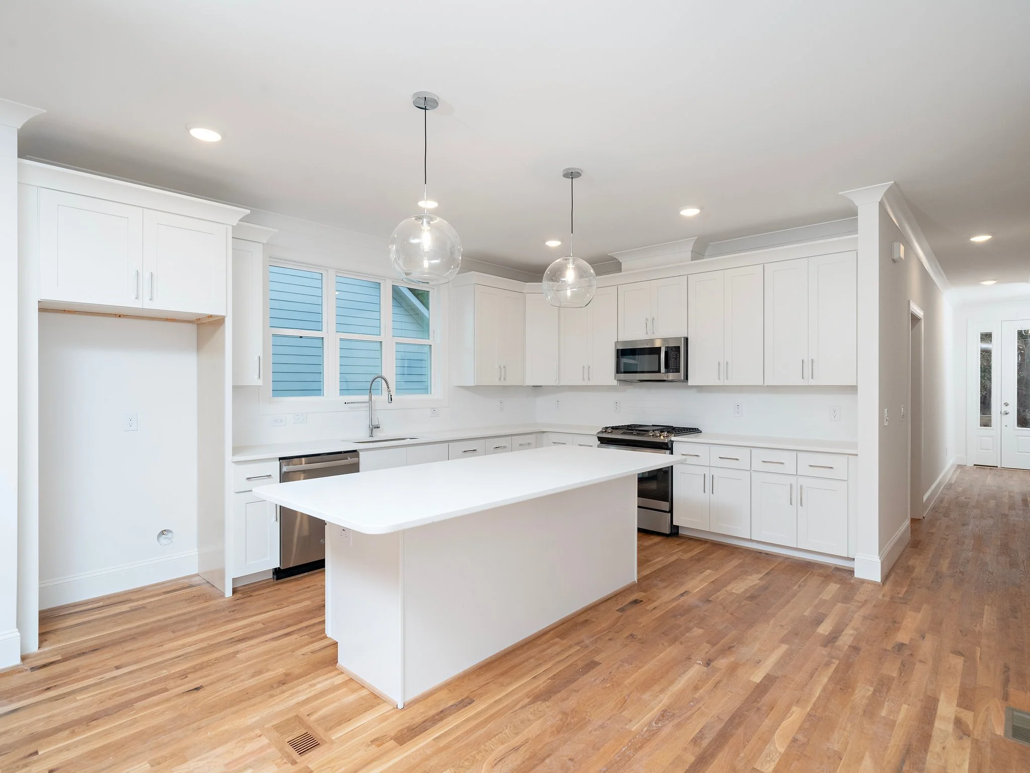 6-web-or-mls-1223 Chaney-11 copy.jpg