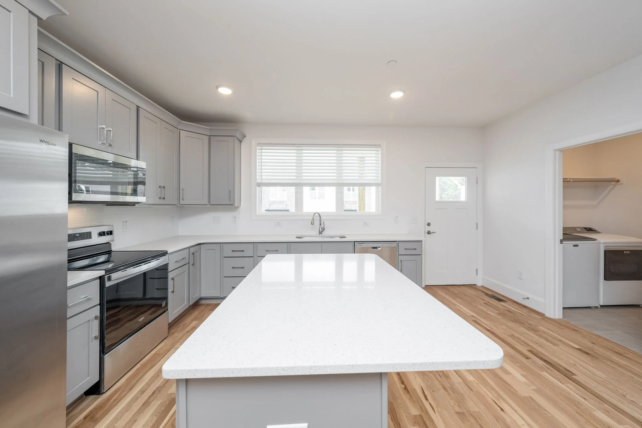 5-web-or-mls-3803 Sperry Land-10.jpg