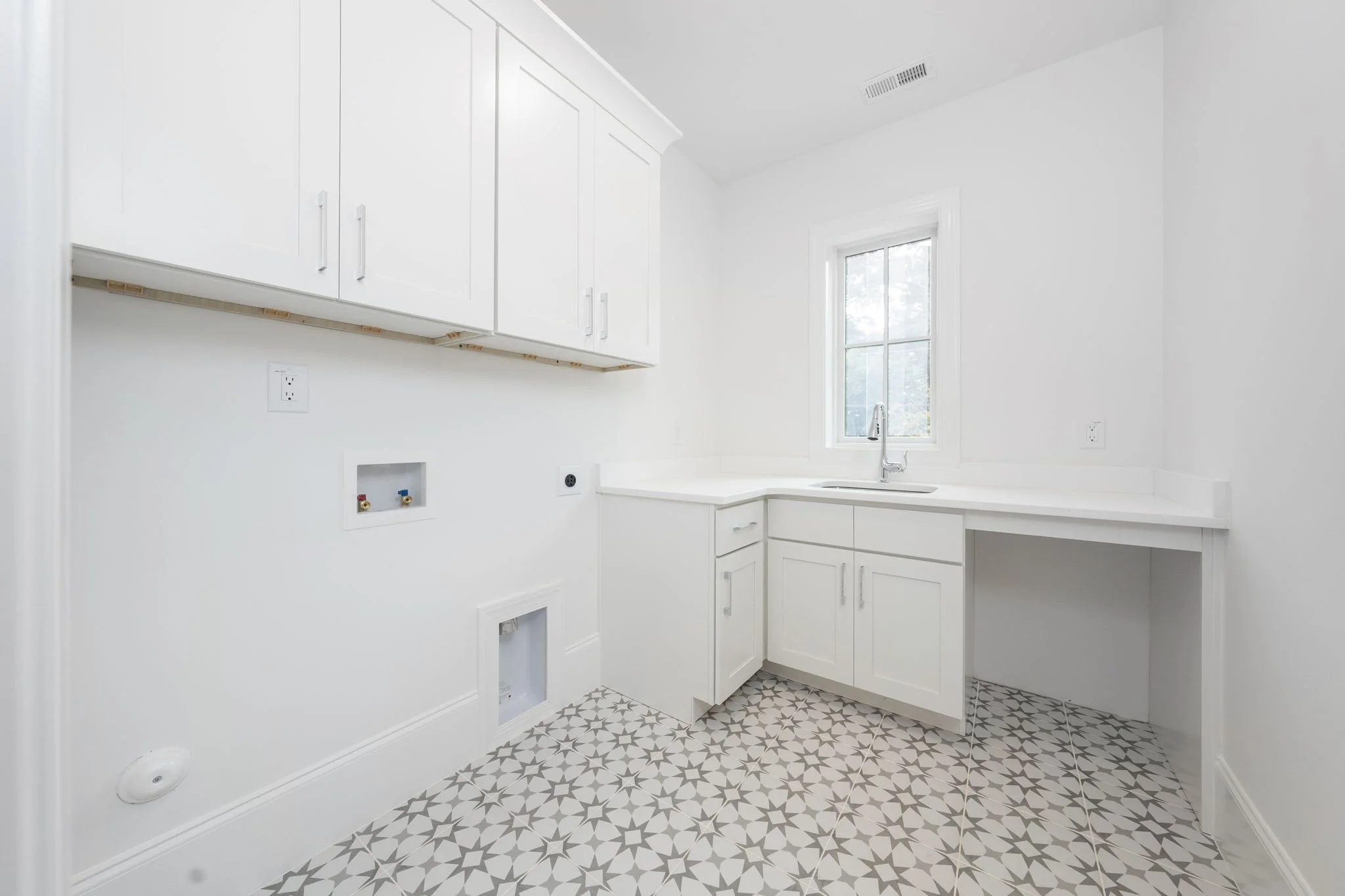 27-web-or-mls-1332 Duplin Rd-34.jpg