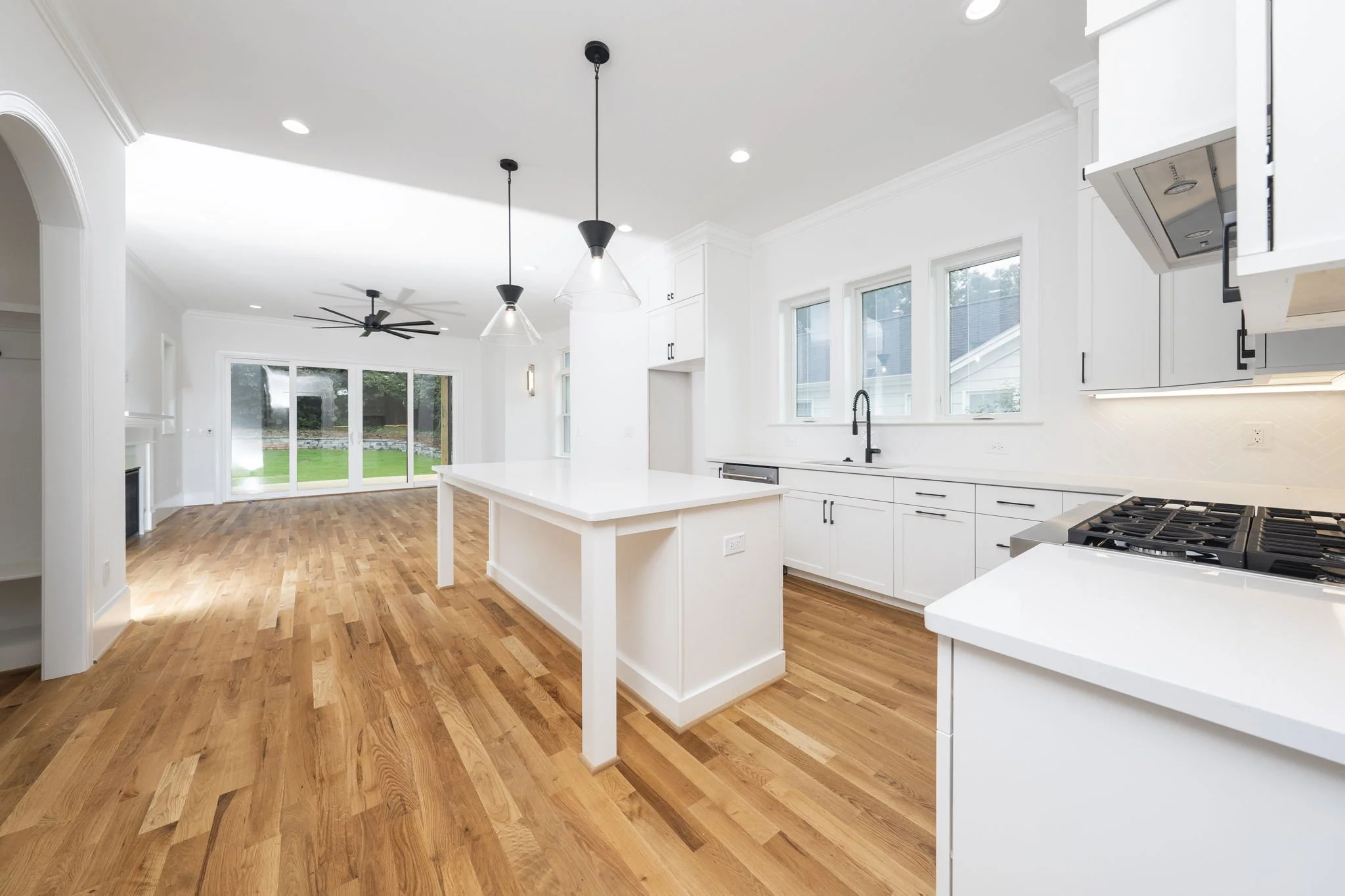 11-web-or-mls-1330 Duplin Rd-12.jpg