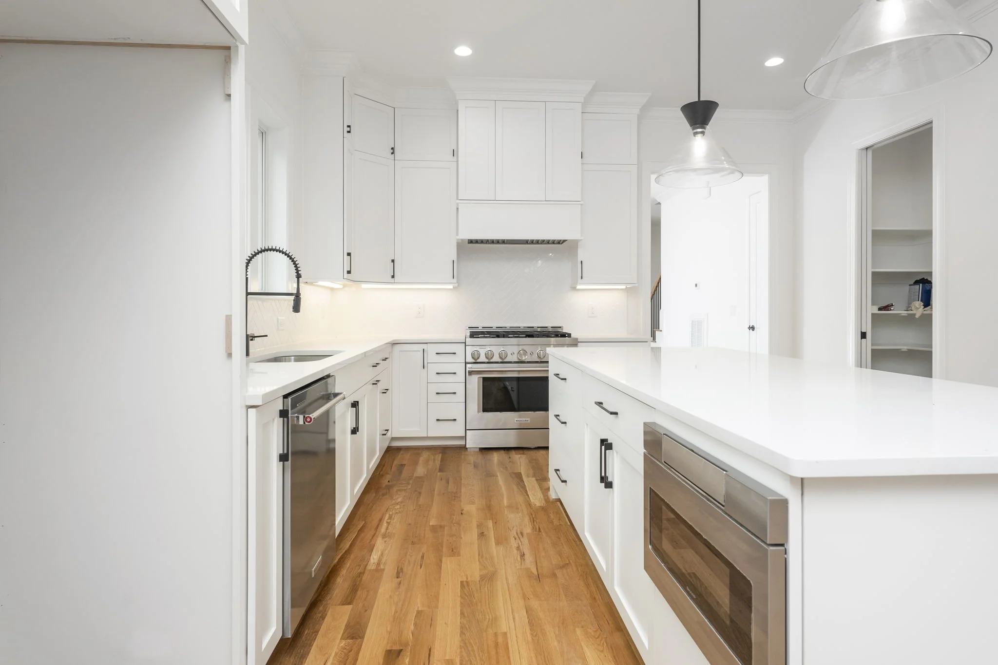 17-web-or-mls-1330 Duplin Rd-19.jpg