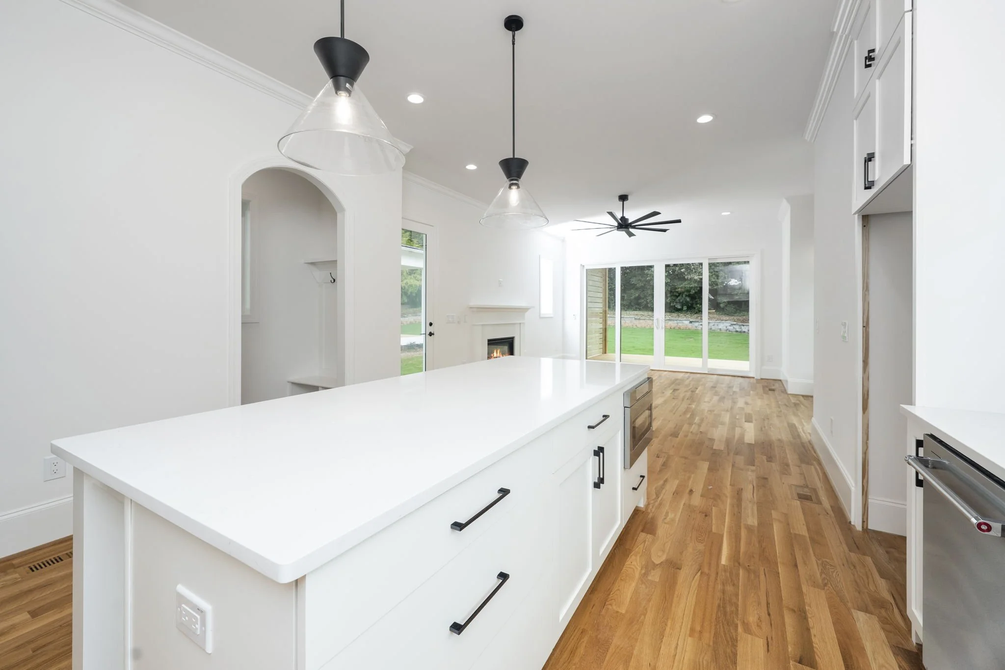 20-web-or-mls-1330 Duplin Rd-22.jpg