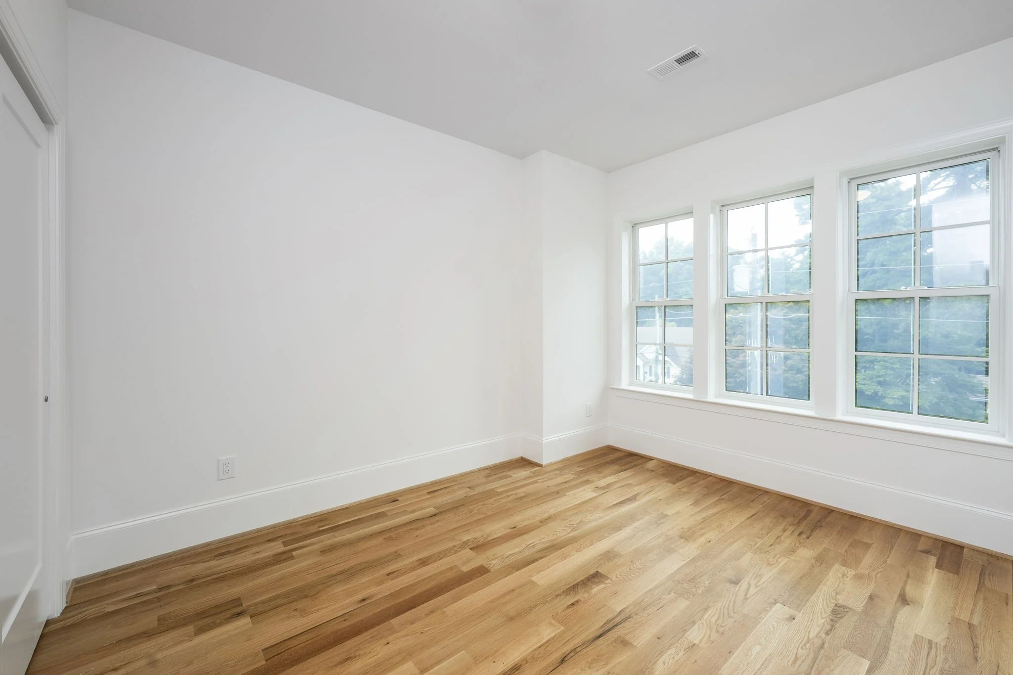29-web-or-mls-1330 Duplin Rd-31.jpg
