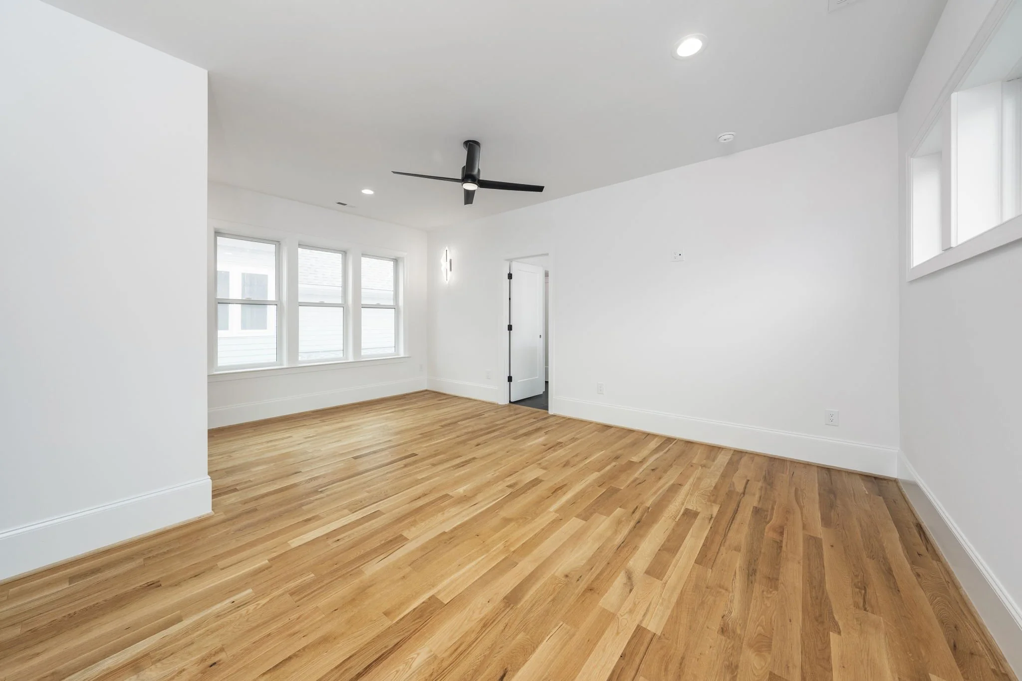 33-web-or-mls-1330 Duplin Rd-35.jpg