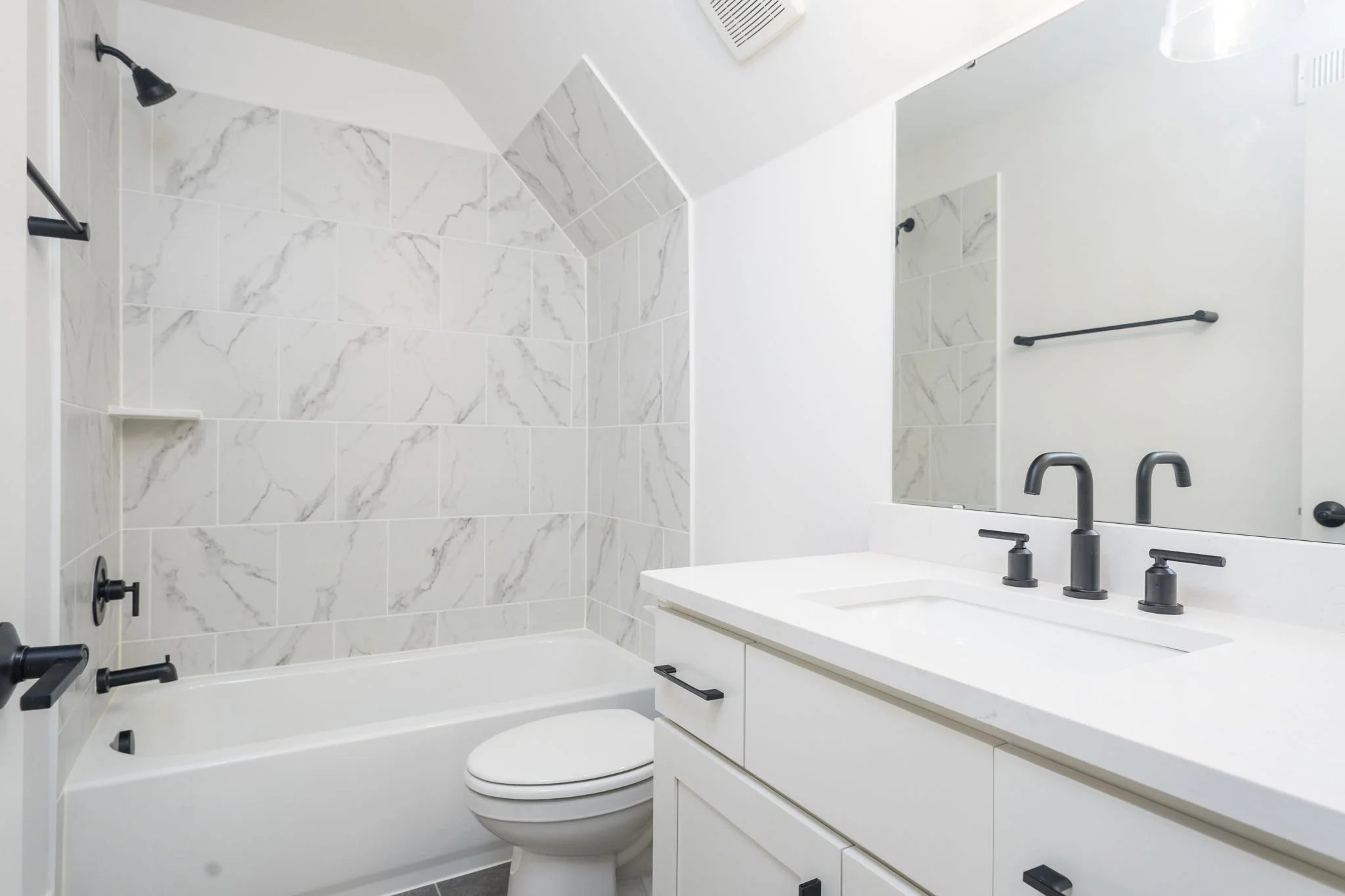 43-web-or-mls-1330 Duplin Rd-46.jpg