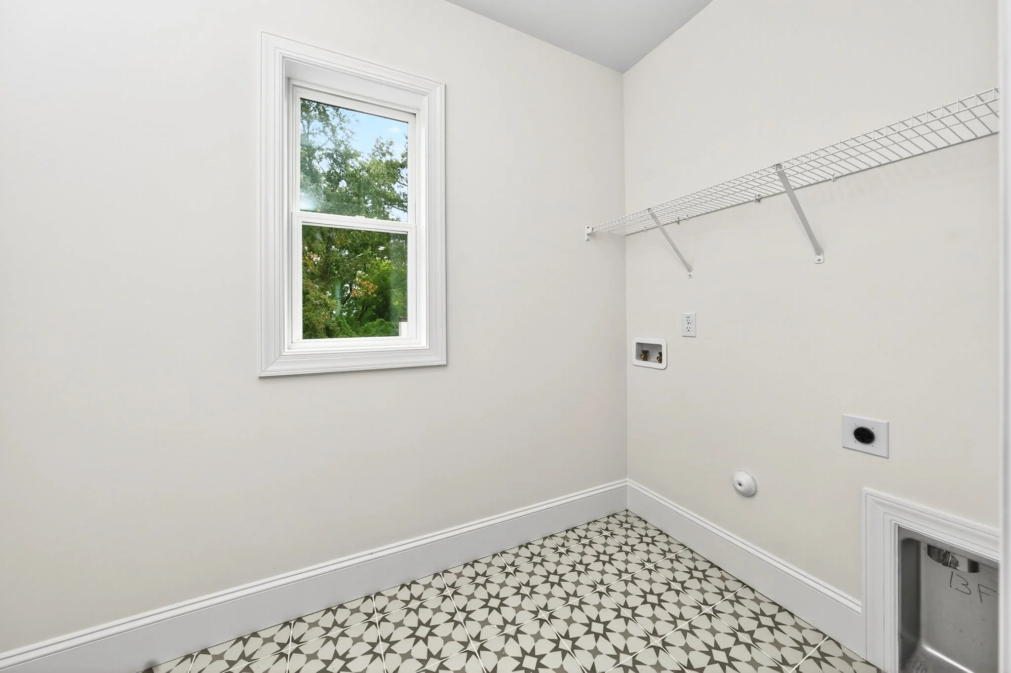 17-web-or-mls-018_901 Deboy st-25.jpg