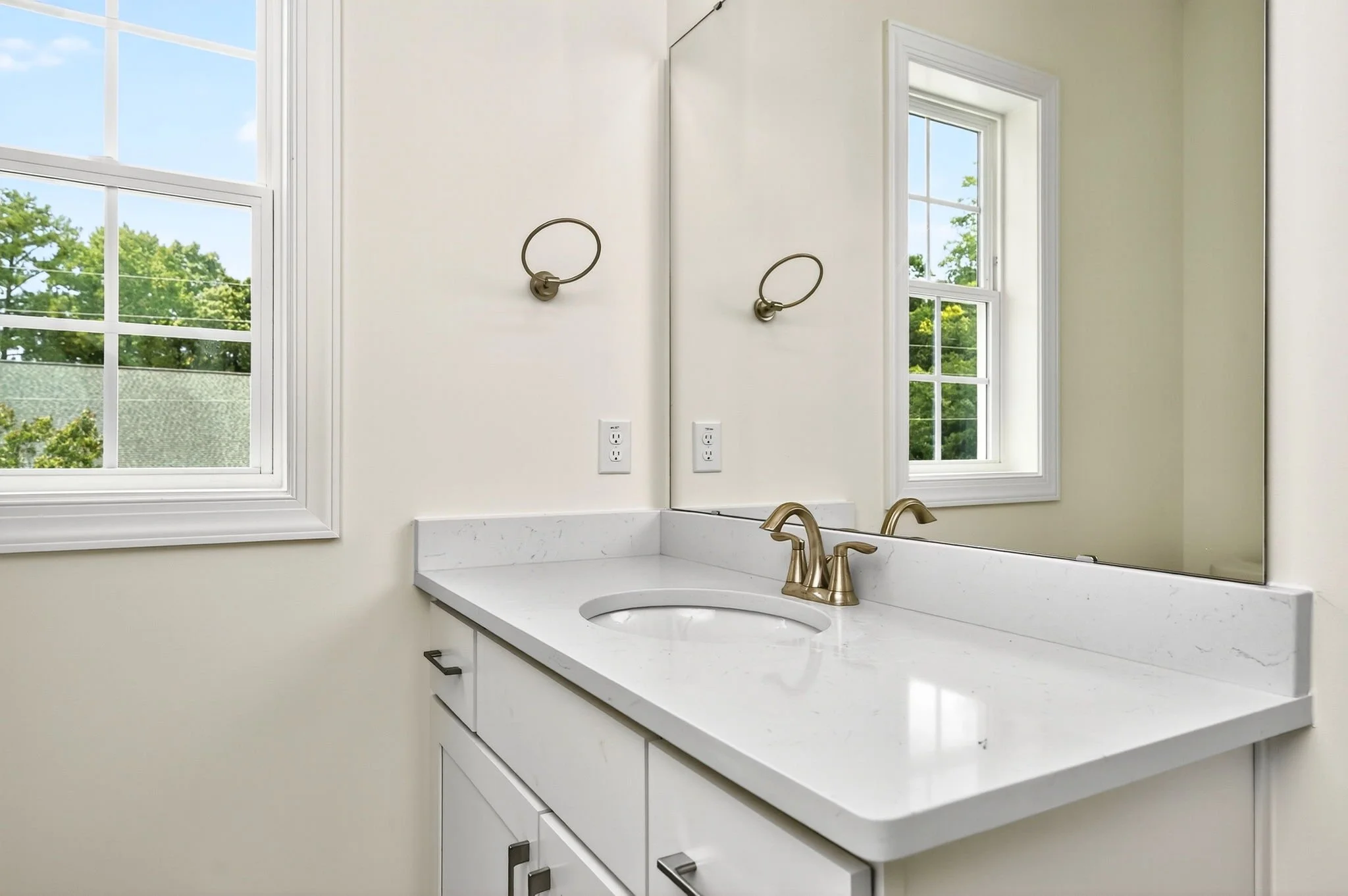 27-web-or-mls-028_901 Deboy st-37.jpg