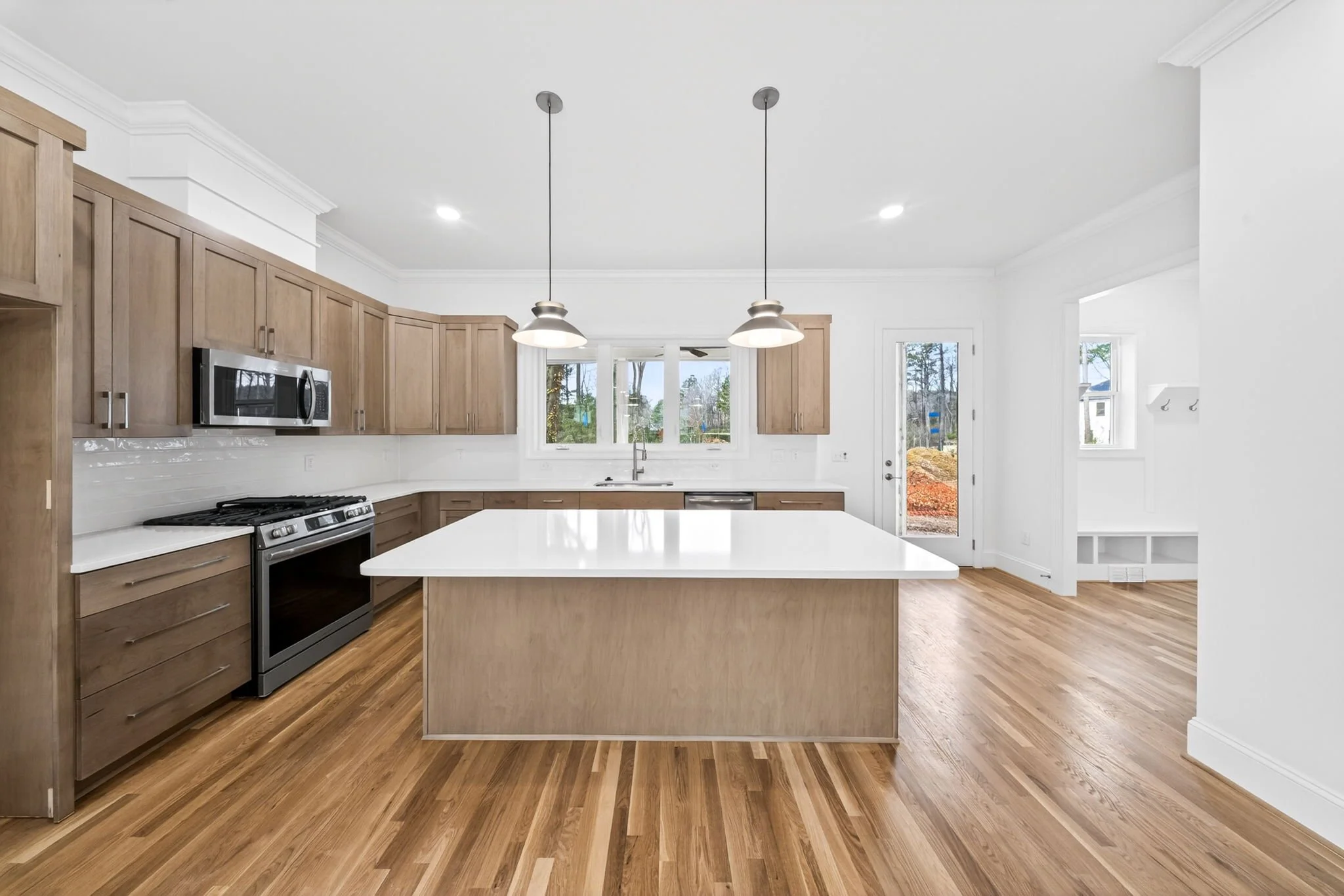 7-web-or-mls- 2526 Prince Drive (38 of 53).jpg