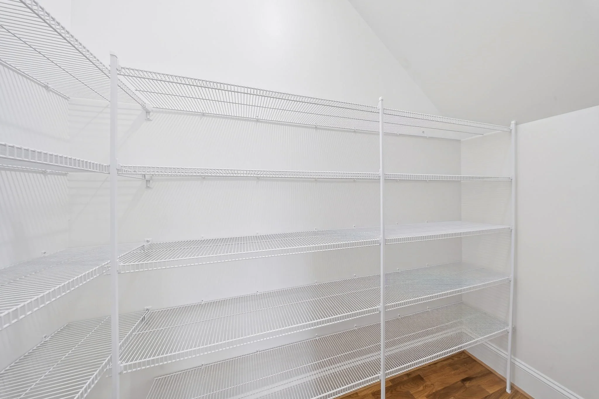 24-web-or-mls- 2526 Prince Drive (12 of 53).jpg