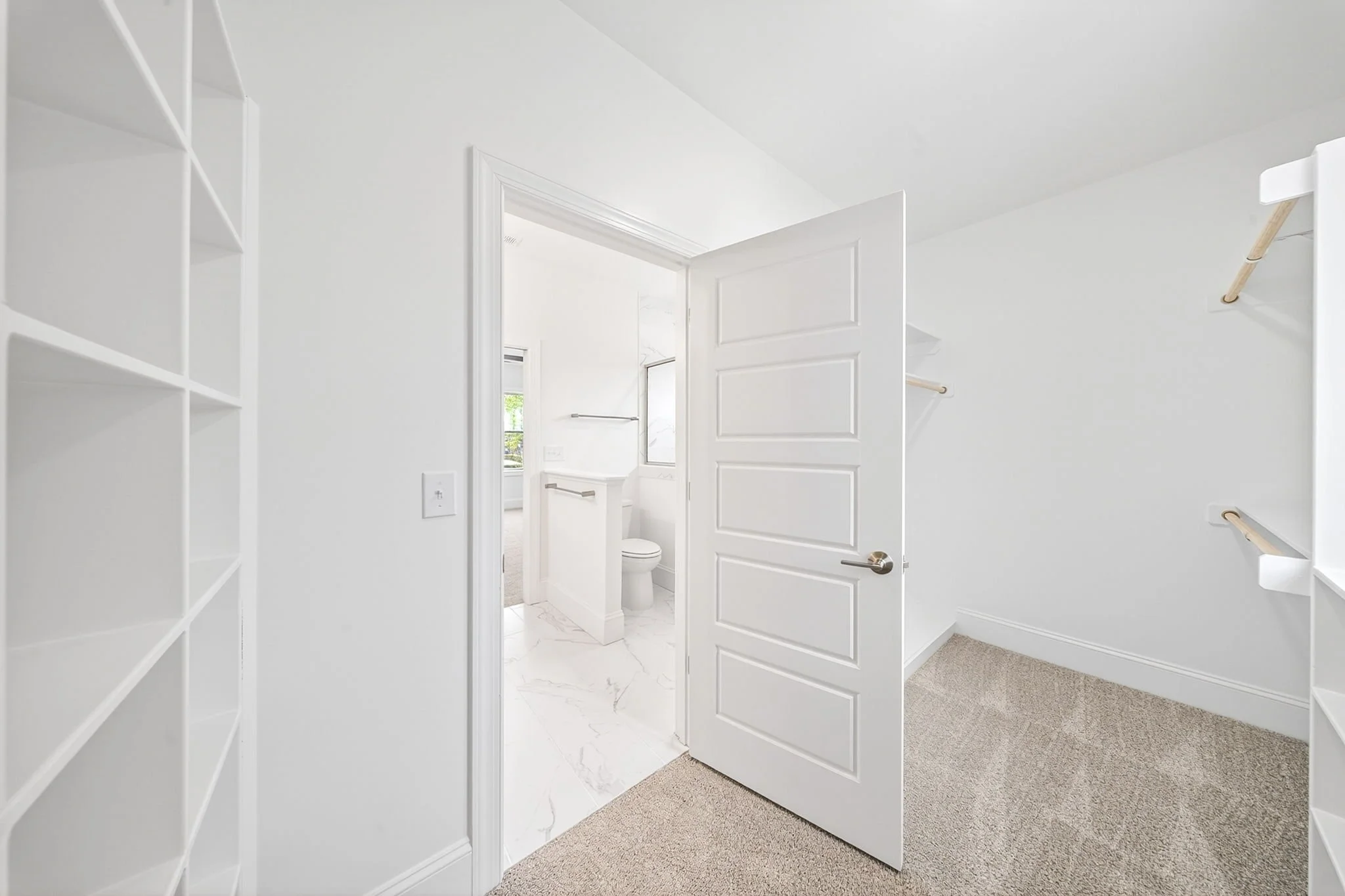 33-web-or-mls- 2526 Prince Drive (21 of 53).jpg