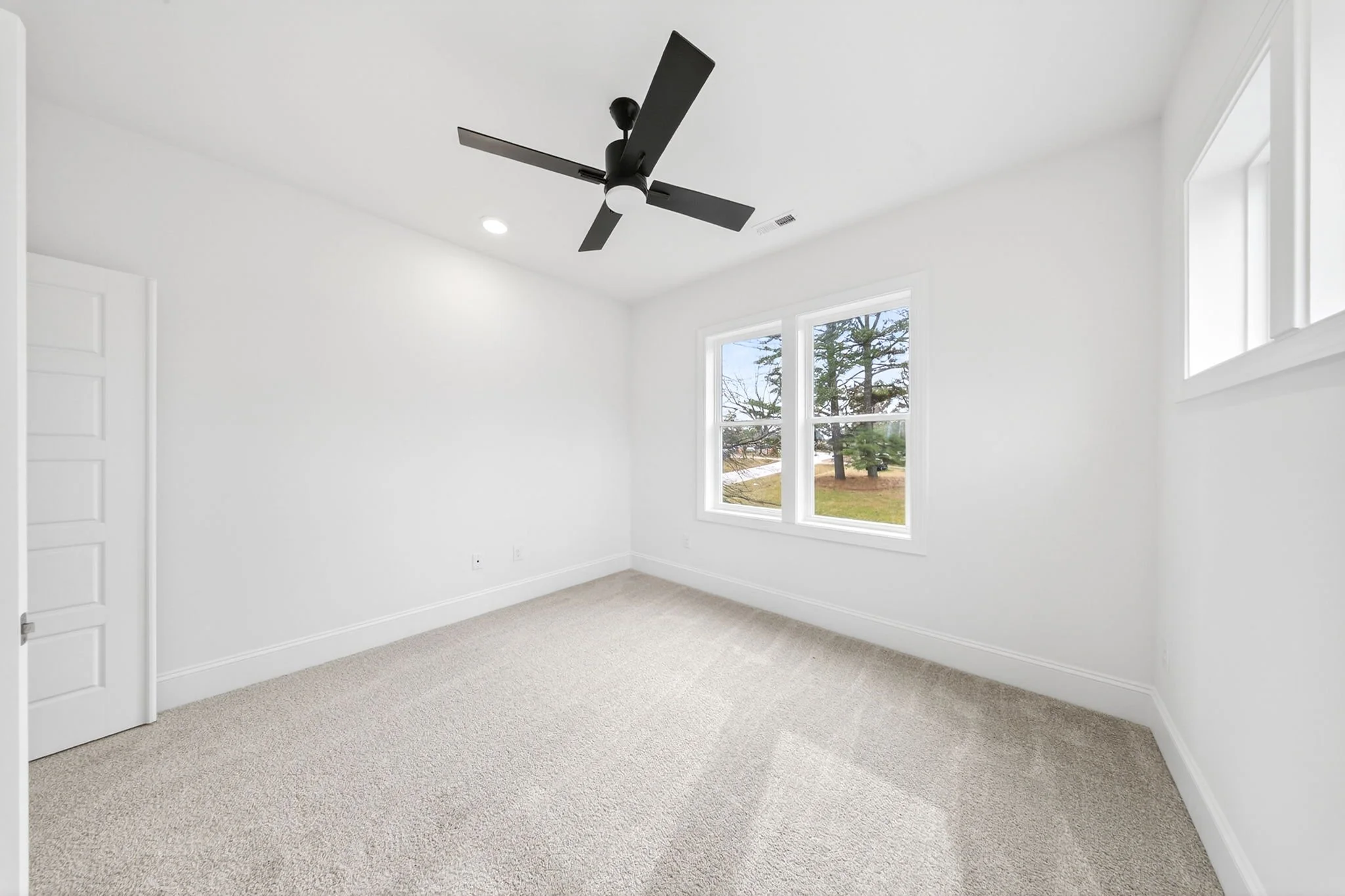 41-web-or-mls- 2526 Prince Drive (29 of 53).jpg