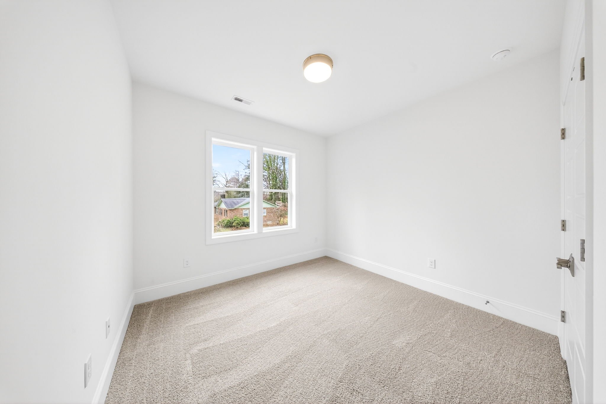 42-web-or-mls- 2526 Prince Drive (30 of 53).jpg