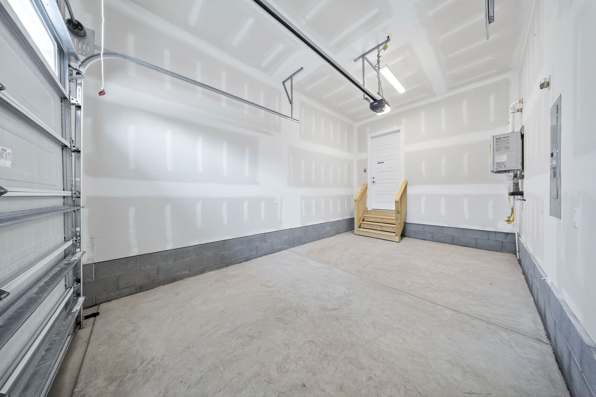 53-web-or-mls- 2526 Prince Drive (10 of 53).jpg