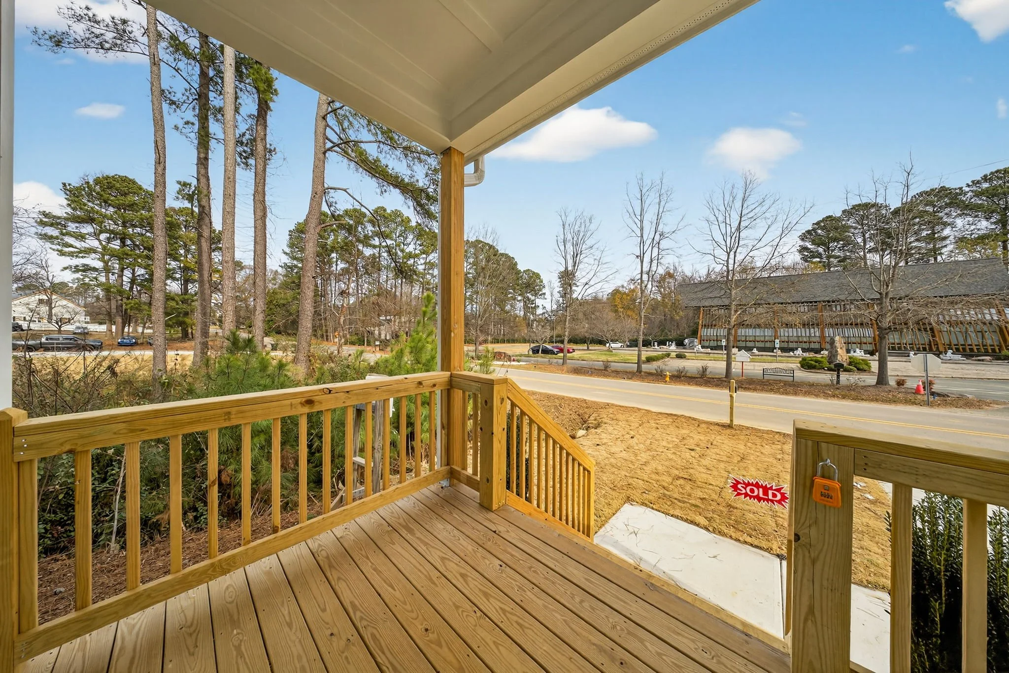 2-web-or-mls-2520 Prince Dr (12 of 59).jpg