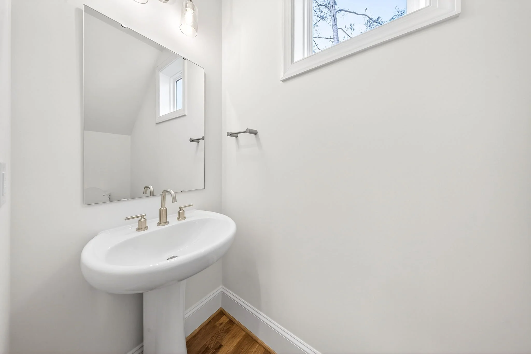 8-web-or-mls-2520 Prince Dr (17 of 59).jpg