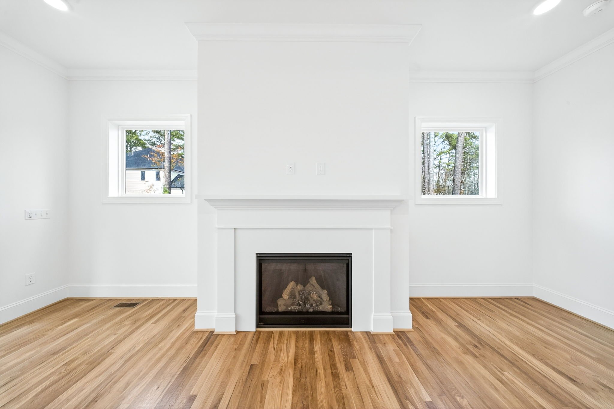 21-web-or-mls-2520 Prince Dr (32 of 59).jpg